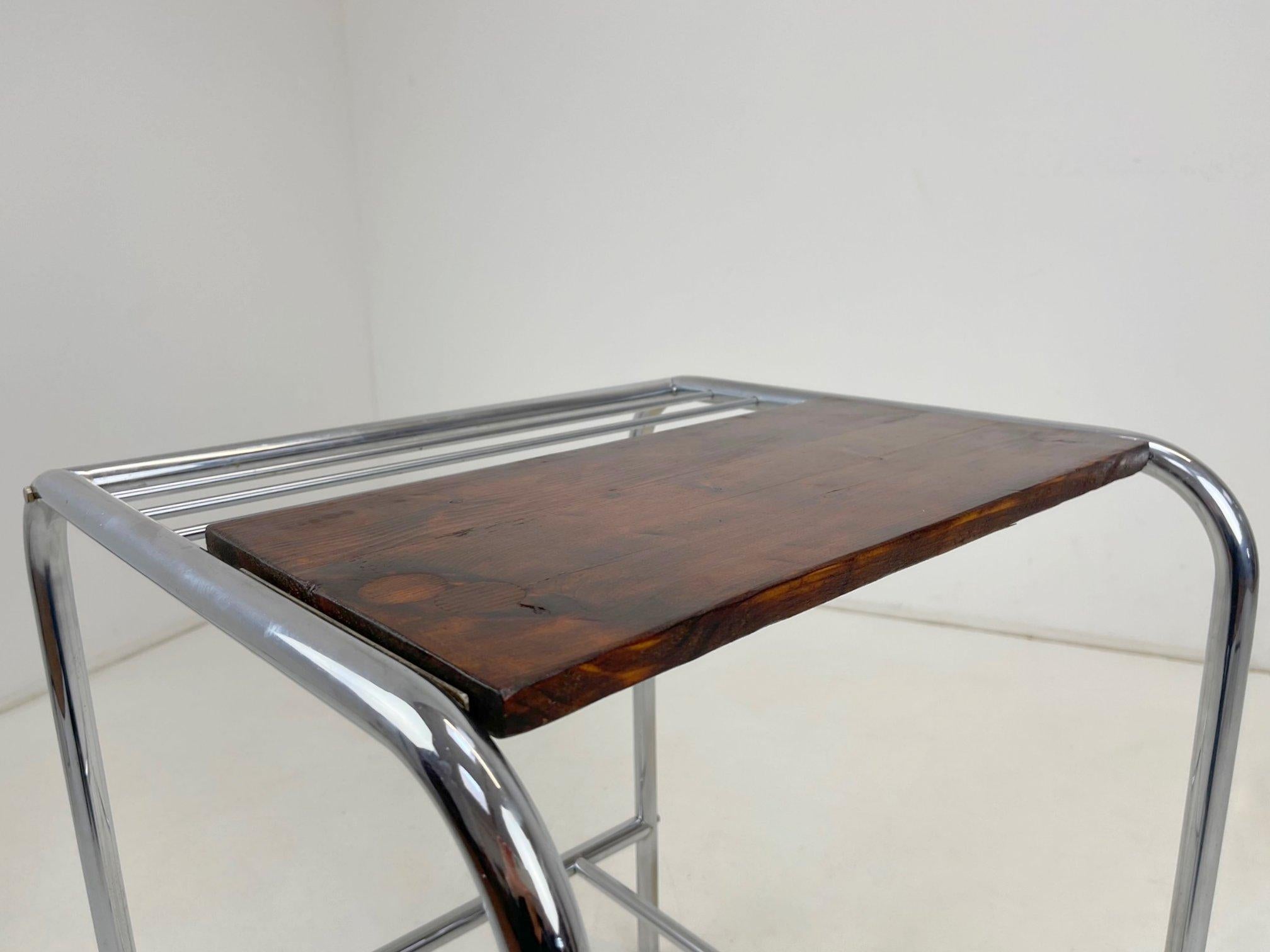 Chrome Table fonctionnelle en chrome et bois, années 1950 en vente