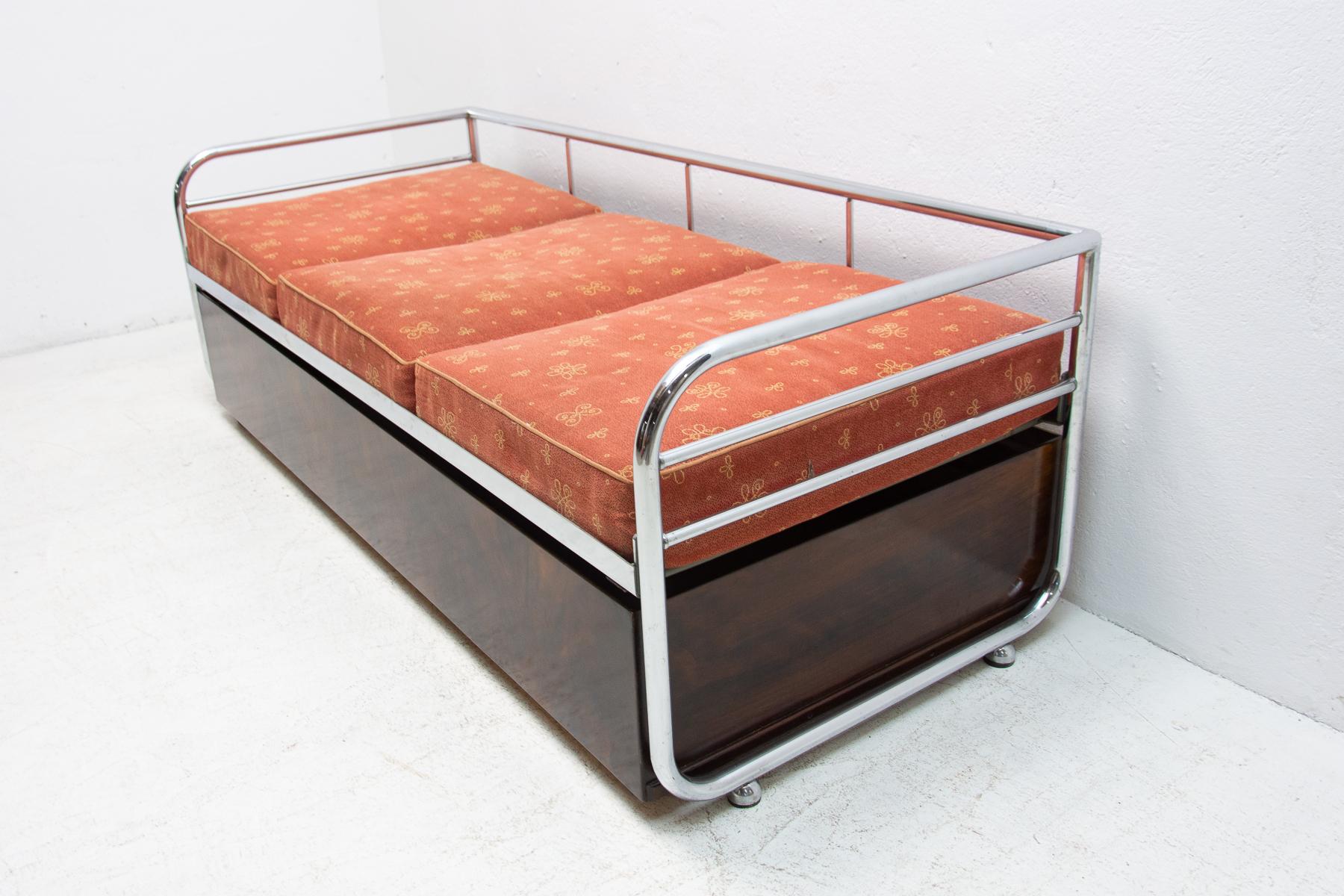 Bauhaus Functionalist Chromed Sofabed by Kovona, Czechoslovakia, 1950's