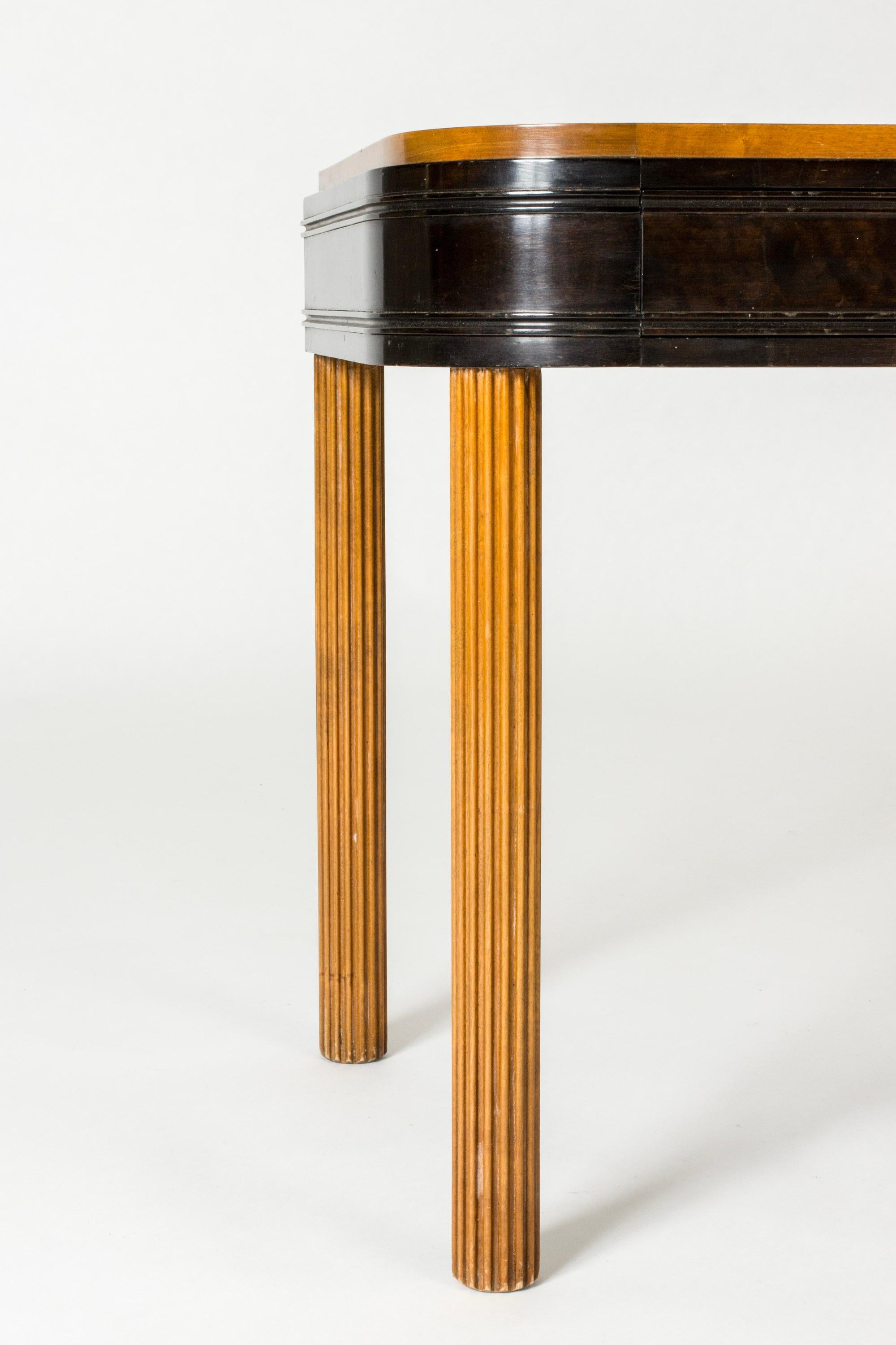 Functionalist Entryway bench by Axel Einar Hjorth, NK, Sweden, 1930s In Good Condition For Sale In Stockholm, SE