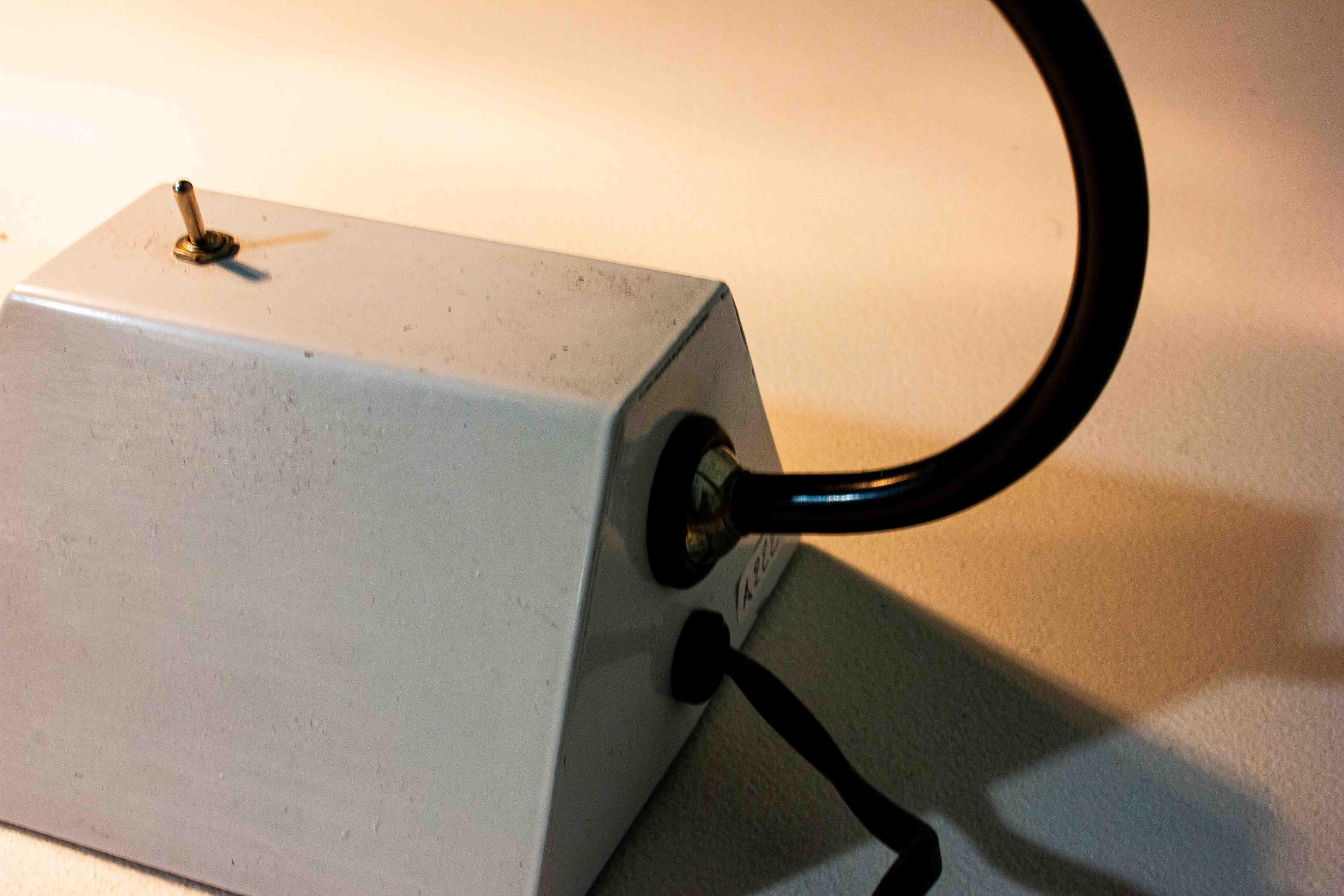 Functionalist geometrical desk lamp, France 1950s For Sale 3