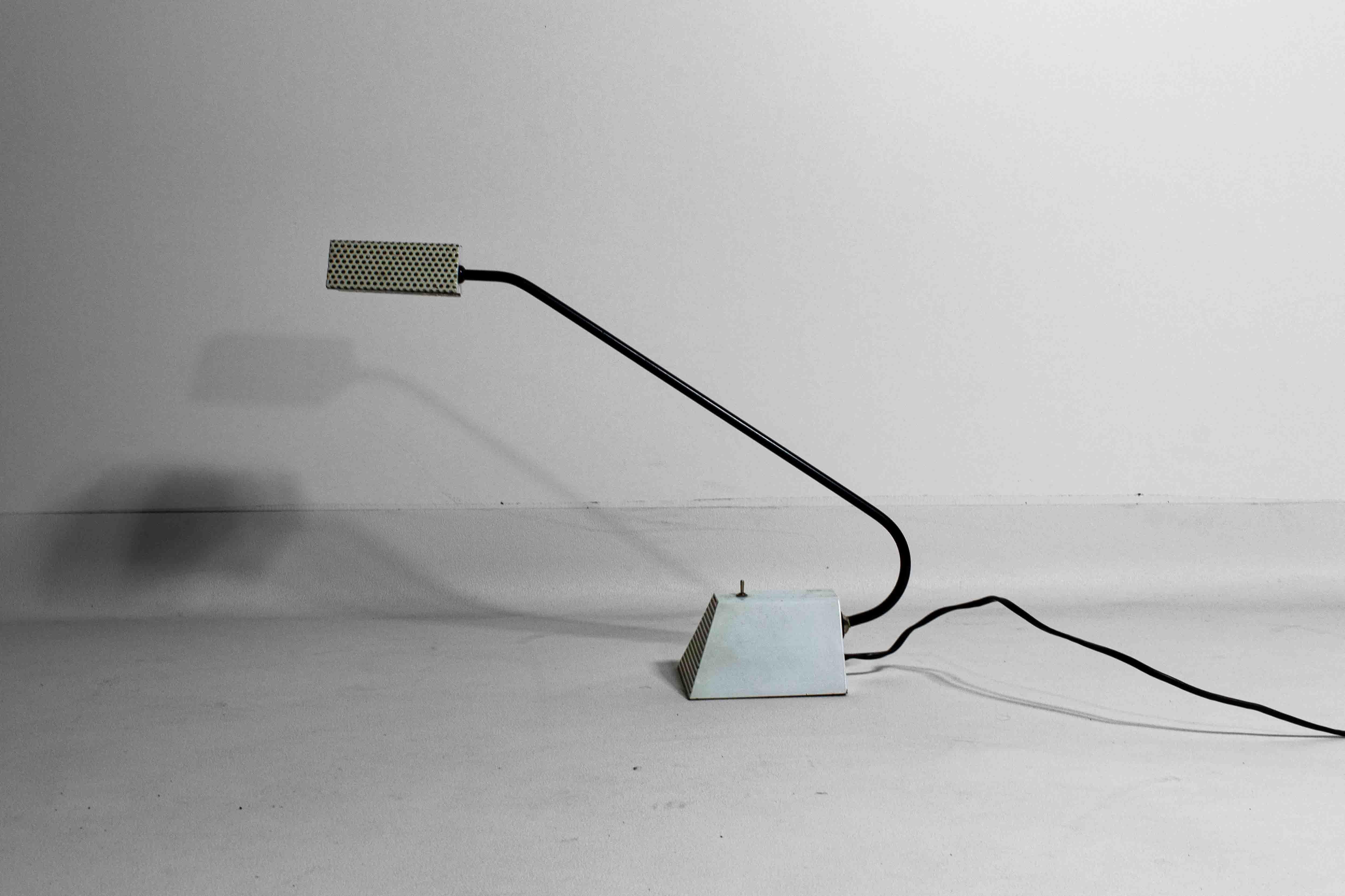 Functionalist geometrical desk lamp, France 1950s For Sale 4