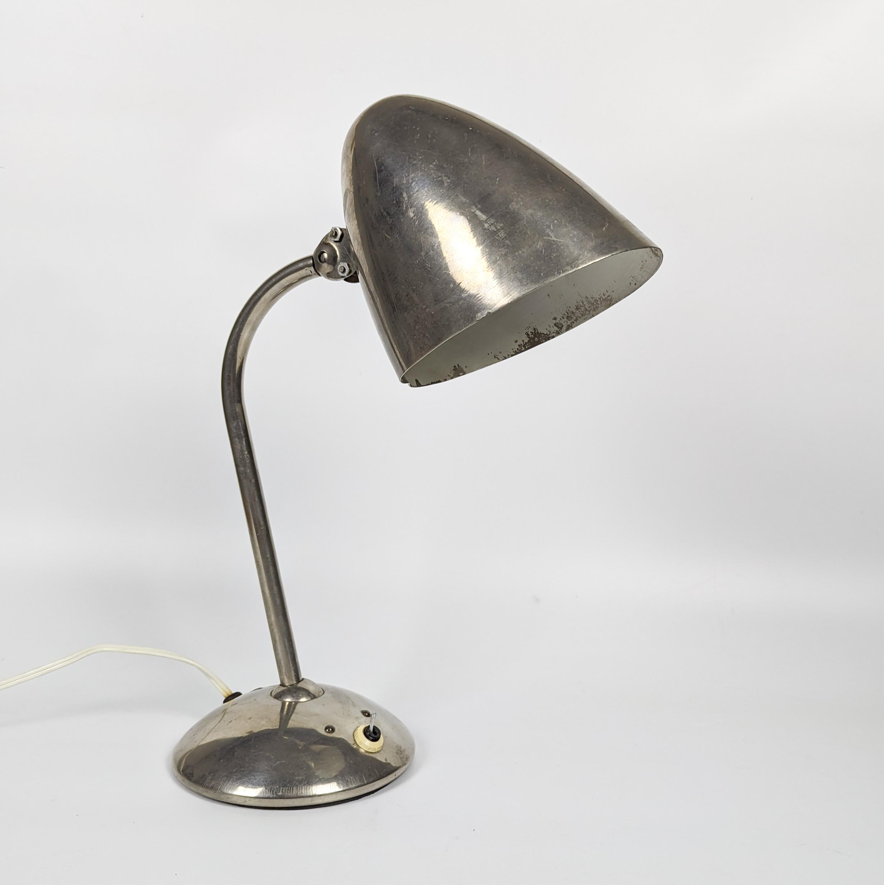 Functionalist nickel plated table lamp by Franta Anýž, 1930 In Good Condition For Sale In PRAHA 5, CZ