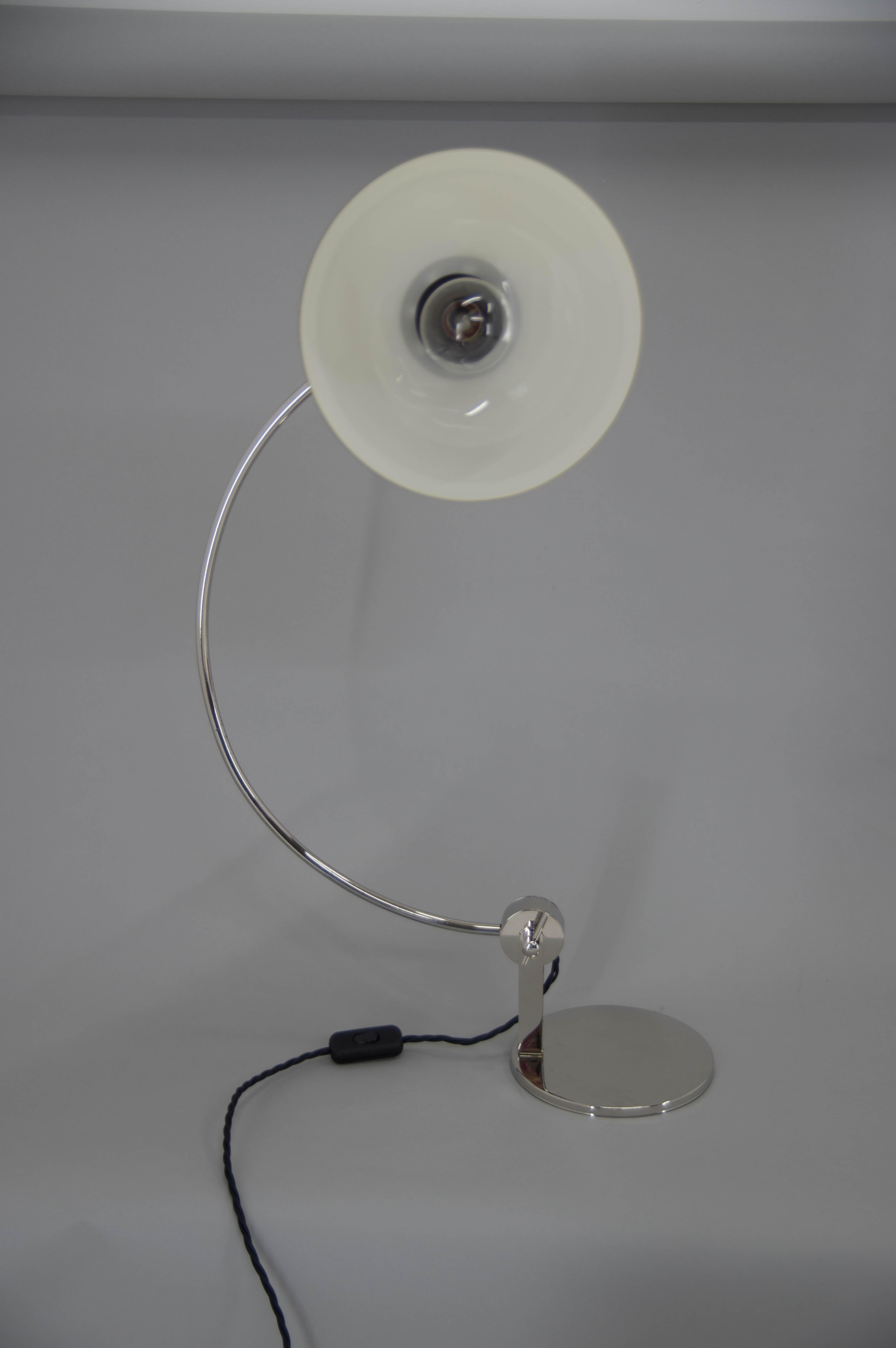 Nickel Functionalist Table Lamp, Europe, 1950s, Excellent Condition For Sale