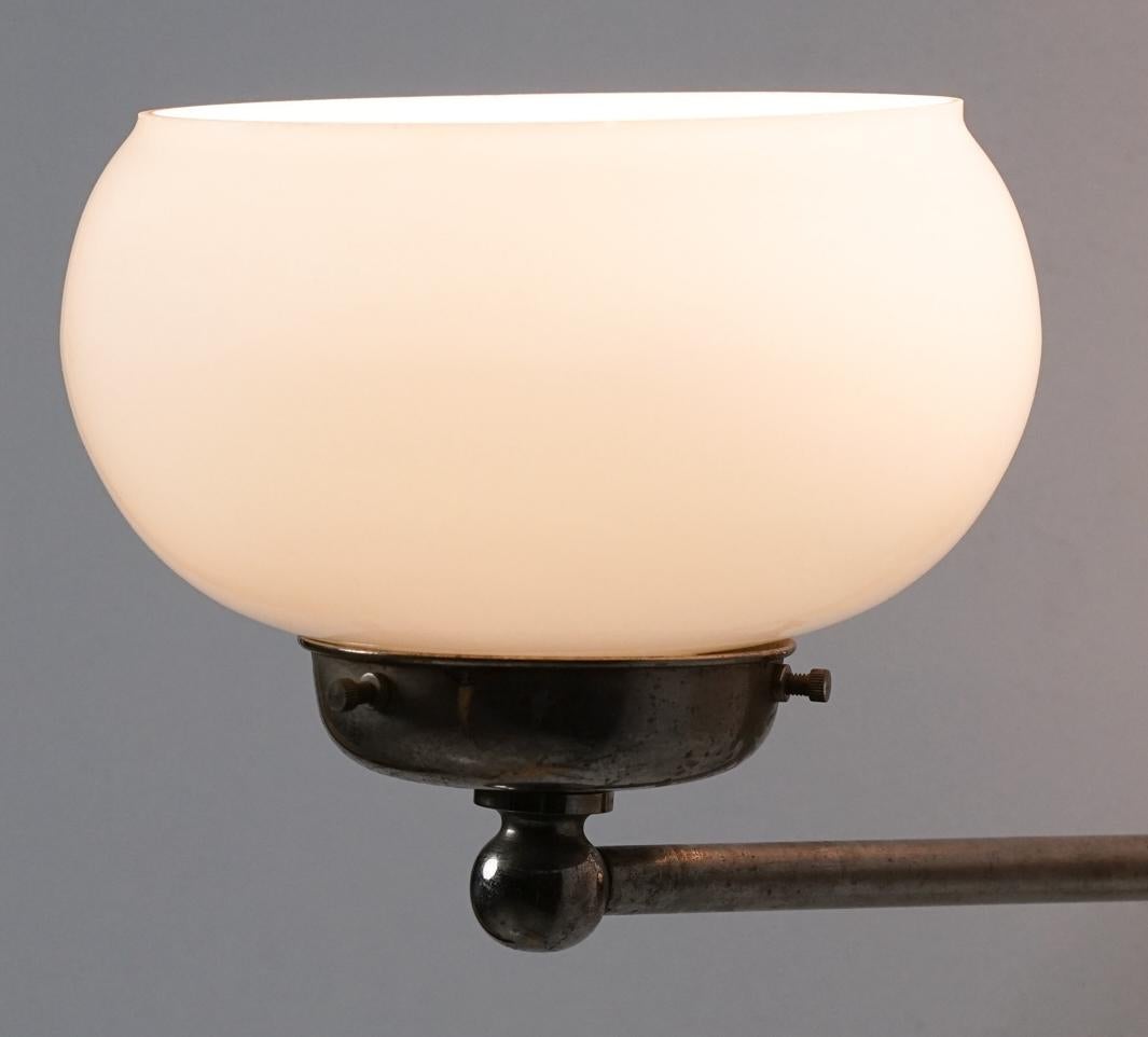 Functionalist Wall Light, Attributed to Paavo Tynell, 1930s im Zustand „Gut“ im Angebot in Helsinki, Uusimaa