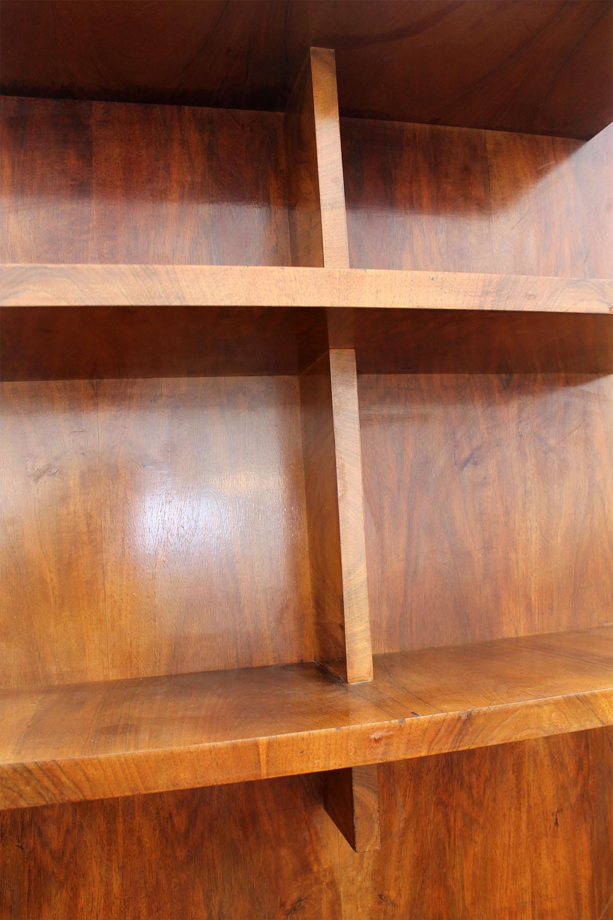 Functionalist Wall Shelf or Bookcase in Walnut, 1930s, Bohemia In Good Condition In Prague 8, CZ
