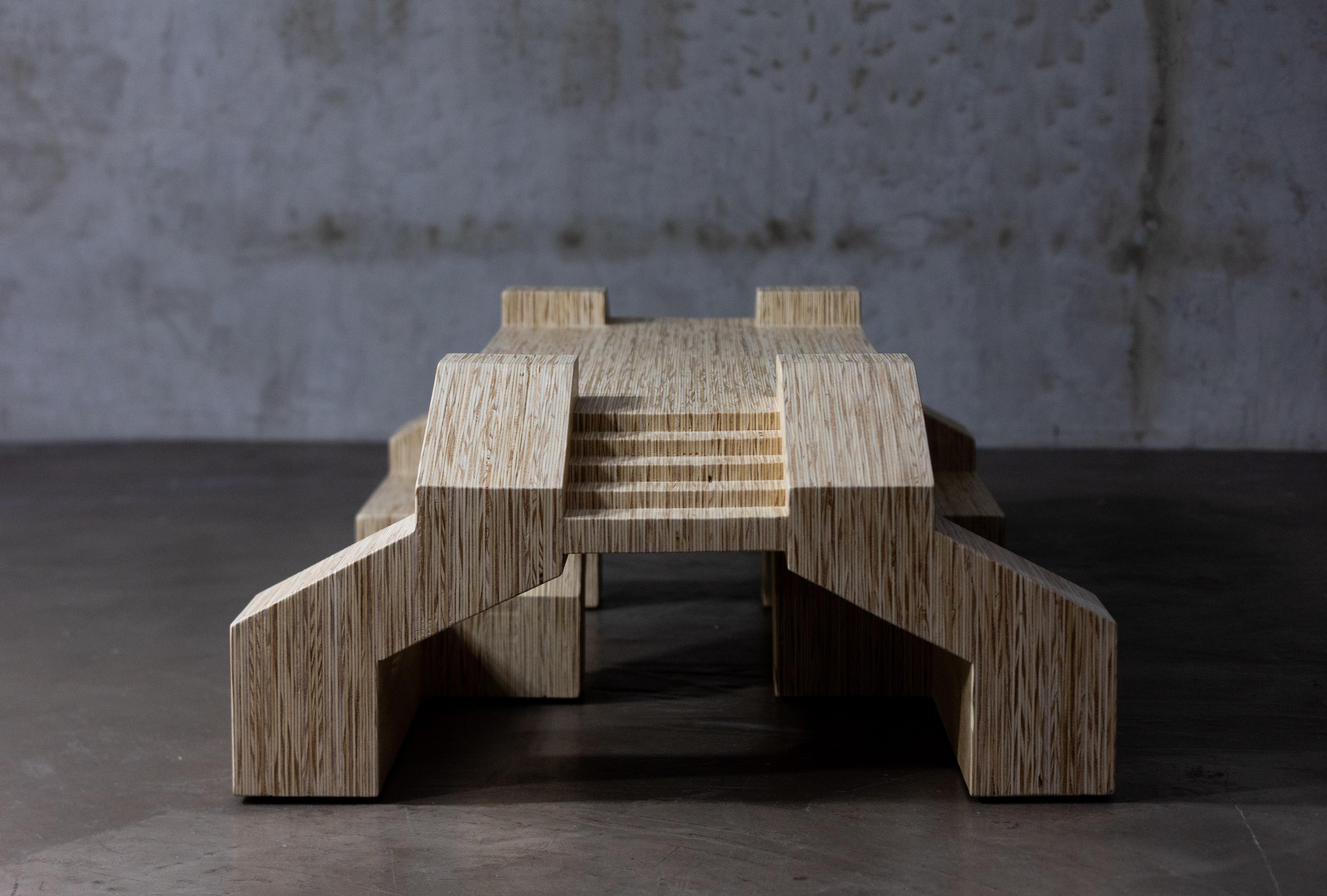 Mesa baja Fundamentos del Vacío by Lasanimas Posmoderno en venta