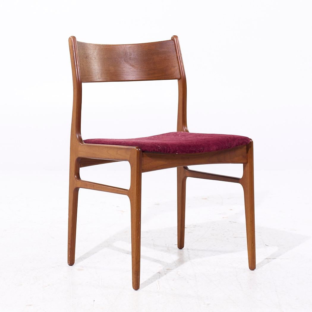 Funder-Schmidt & Madsen Dänische Teakholz-Esszimmerstühle aus der Mitte des Jahrhunderts - 6er-Set im Zustand „Gut“ im Angebot in Countryside, IL