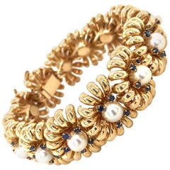 Funky 1960s Vintage Akoya Pearl and Sapphire Bracelet in Gold