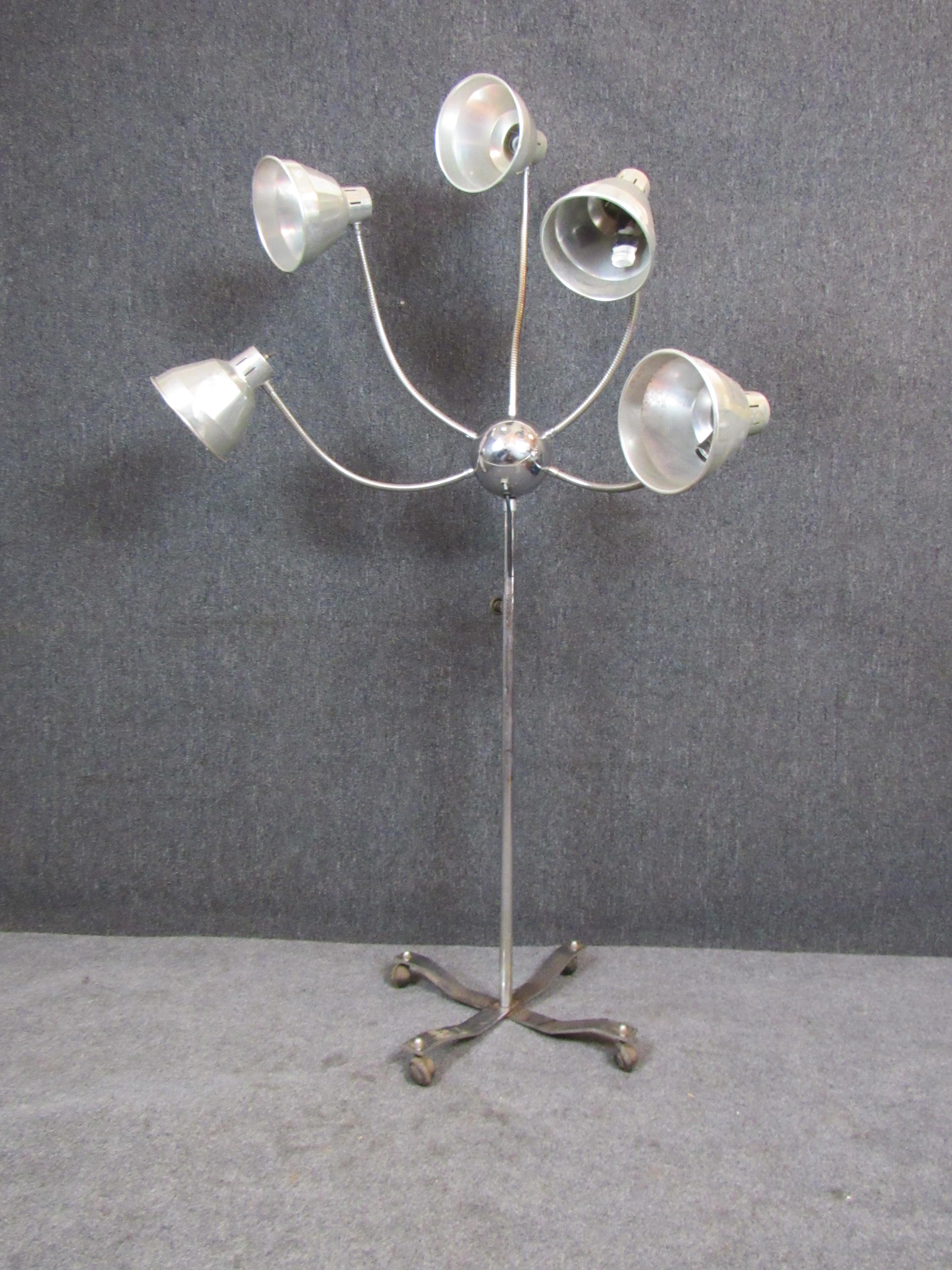 Mid-Century Modern Funky Five-Headed Gooseneck Lamp (lampe à col de cygne à cinq têtes)
