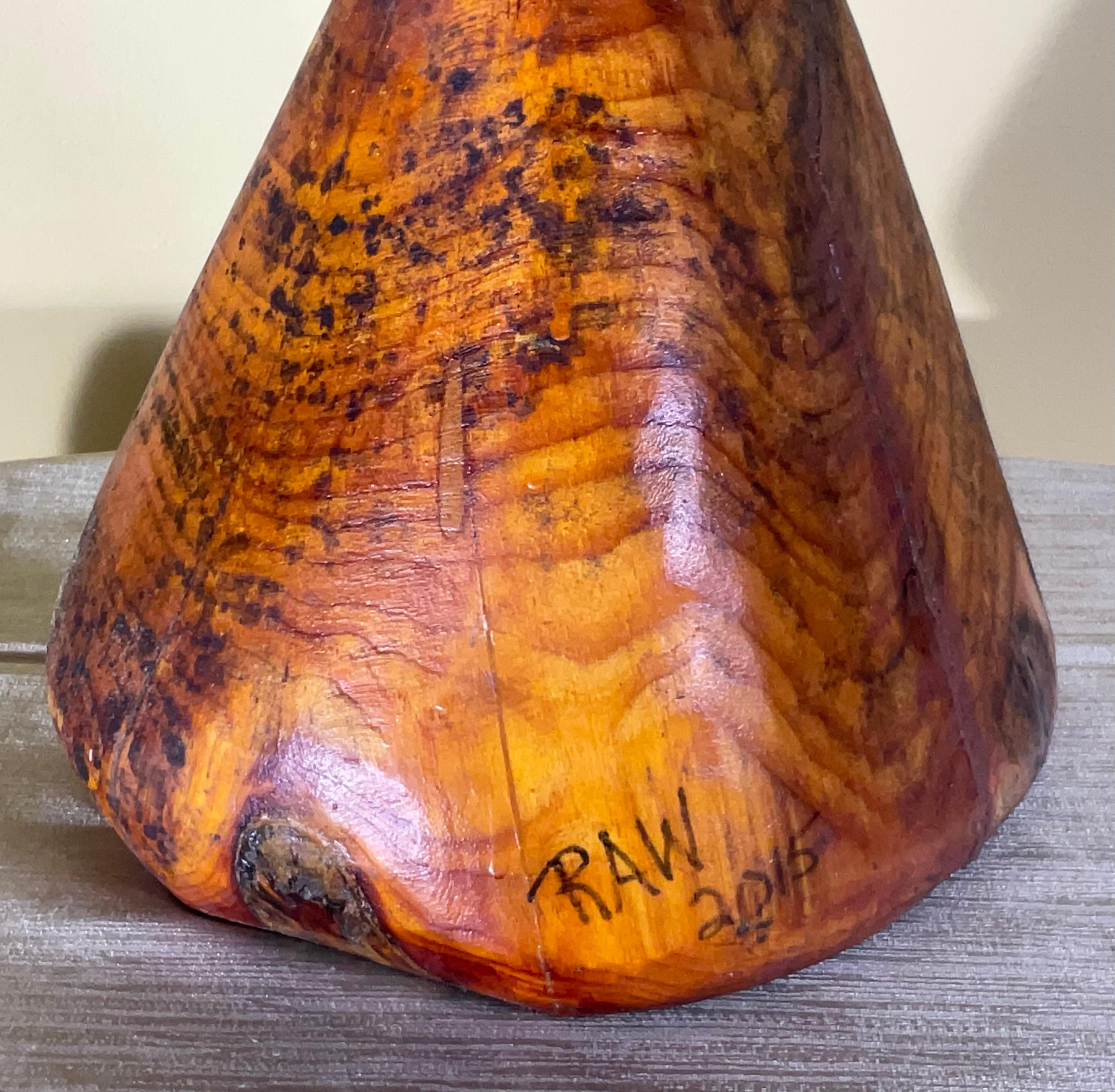XXI secolo e contemporaneo Funky intagliato a mano  Scultura di funghi Ashwood in vendita