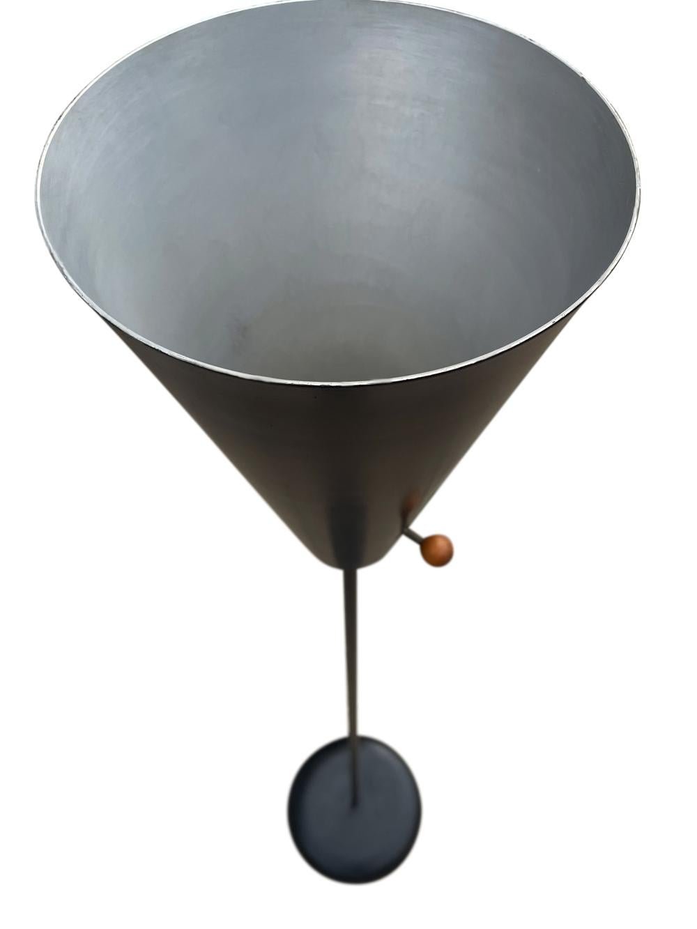 Mid-Century Modern Funky Mid Century Modern Black Enamel Floor Lamp by David Wurster for Raymor en vente