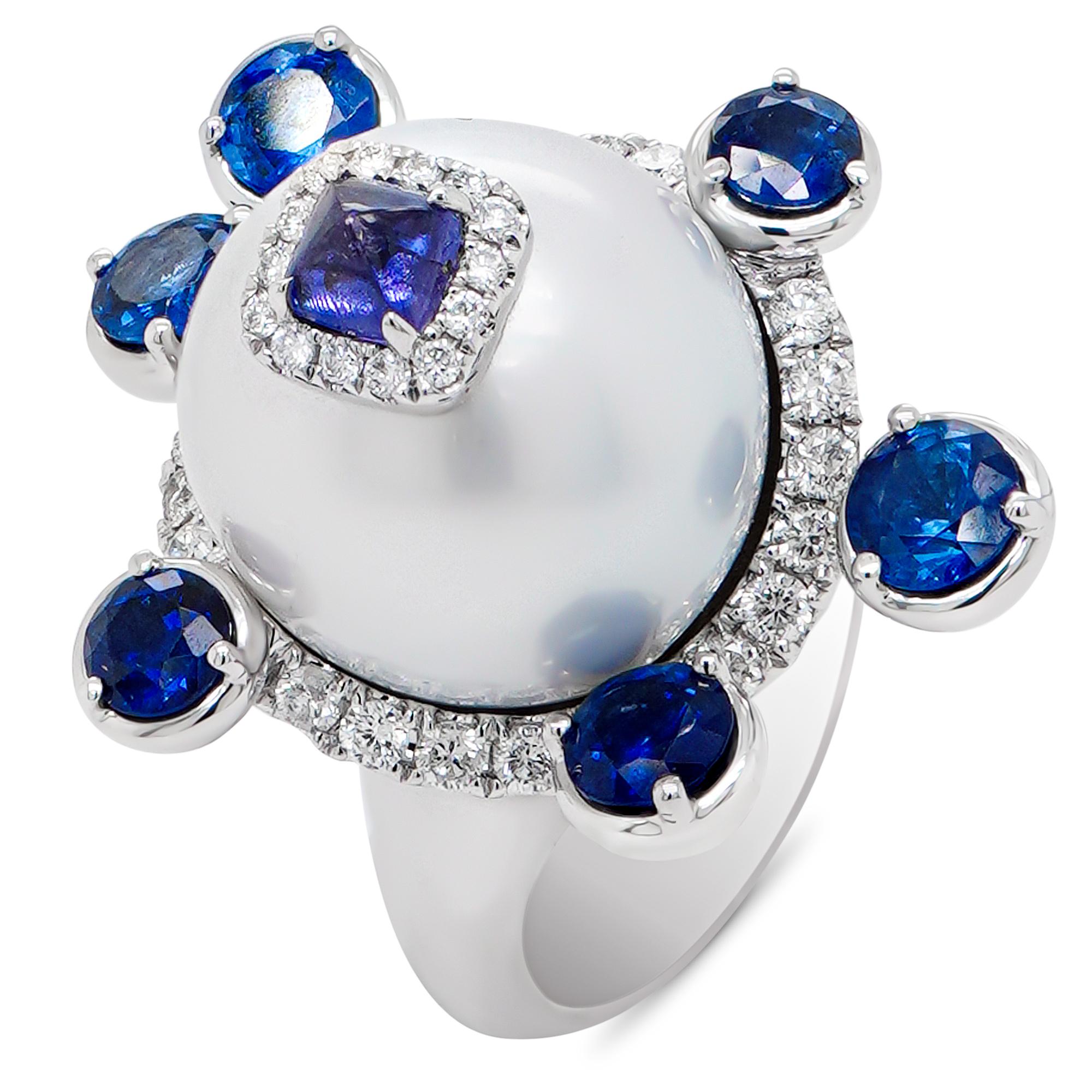 Funky No Heat Sapphire Crowned On 13.4 mm South Sea pearl 18K Designer Ring In New Condition For Sale In Hung Hom, HK