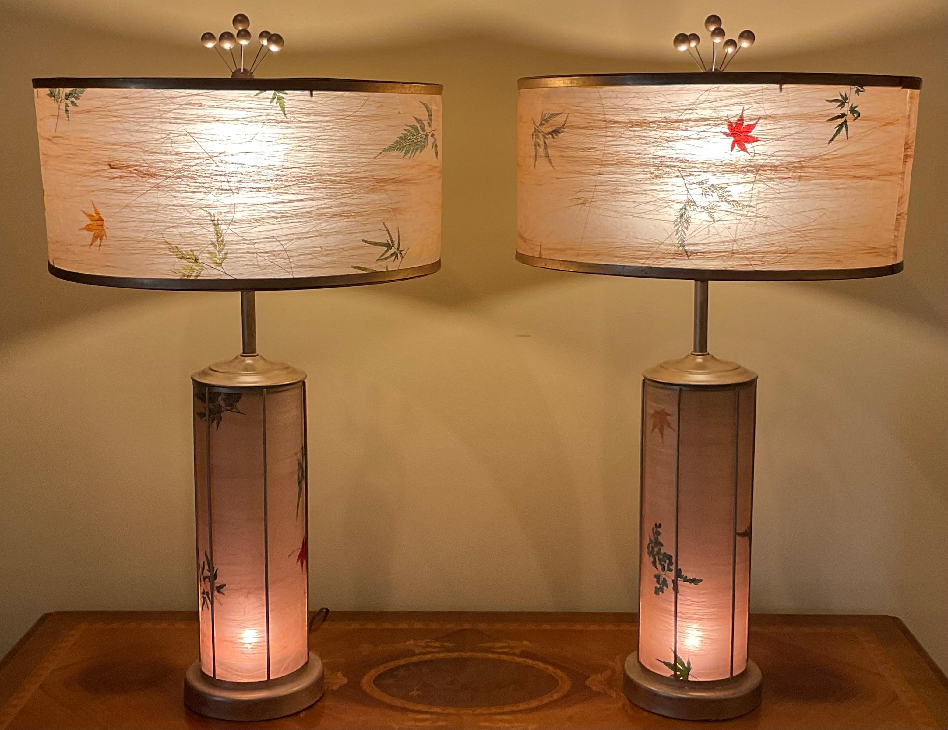 Funky Paar asiatisch inspirierte Mid-Century-Modern-Tischlampen – einzigartiges Design (amerikanisch) im Angebot