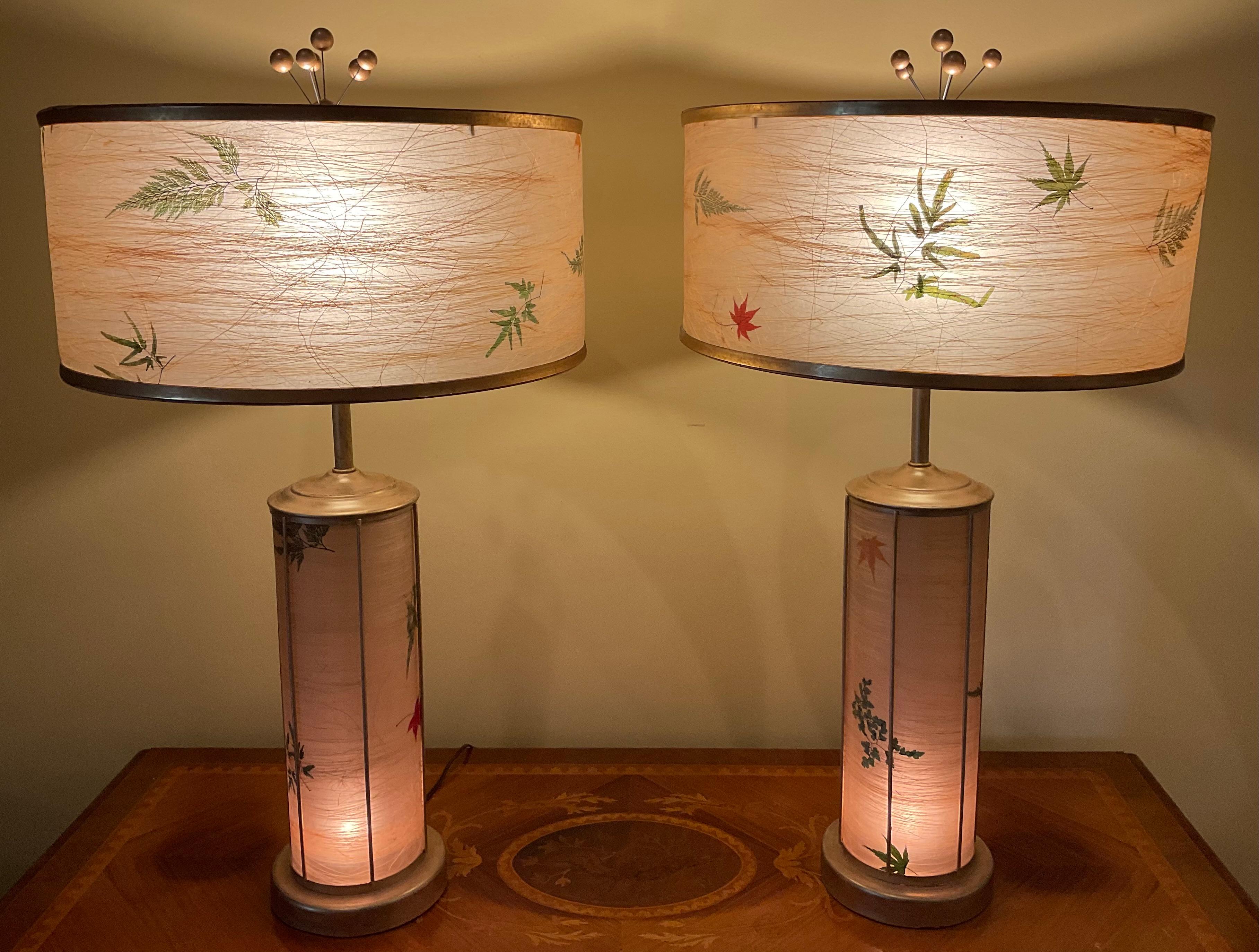 Funky Paar asiatisch inspirierte Mid-Century-Modern-Tischlampen – einzigartiges Design (Handgefertigt) im Angebot