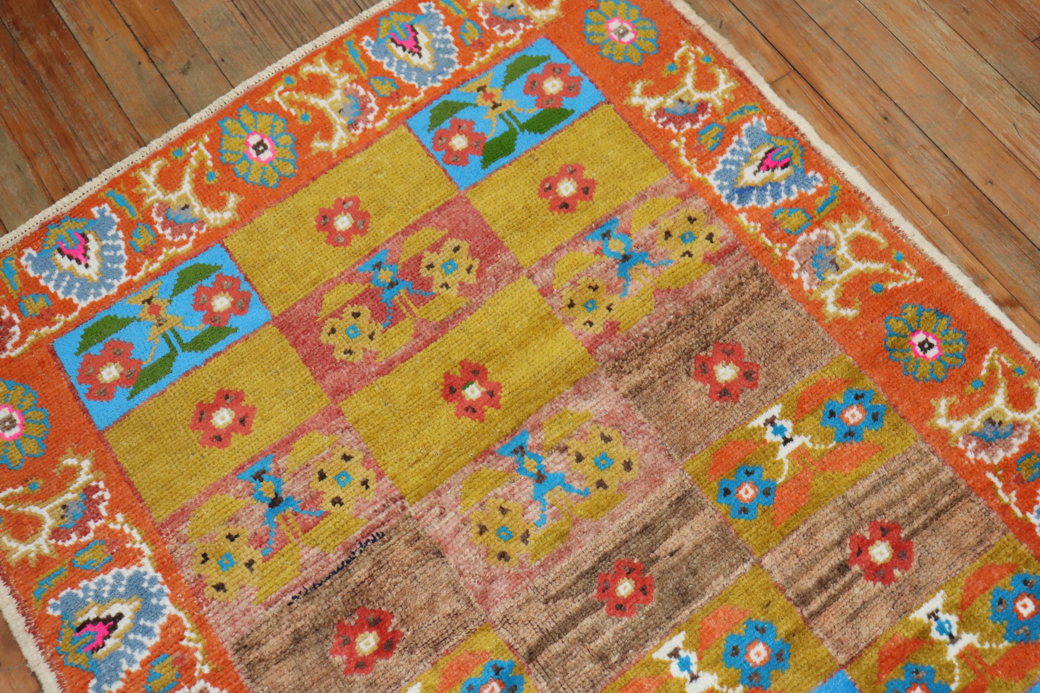 Paire de tapis turcs d'Anatolie funky, milieu du 20e siècle en vente 6