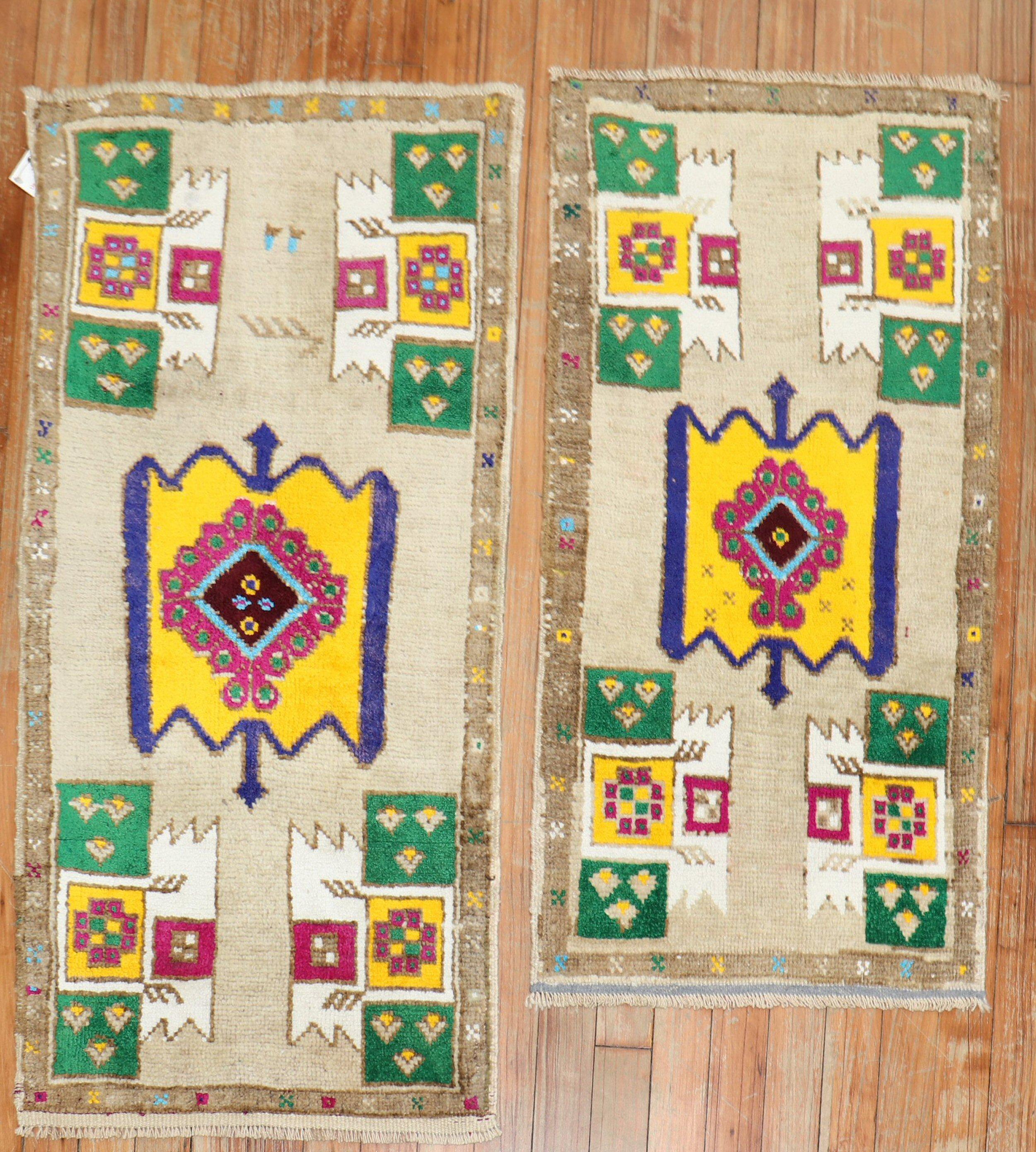 Pair of late 20th century Turkish rugs

Measures: 1'6'' x 2'11'' & 1'7'' x 3'4''.
  
