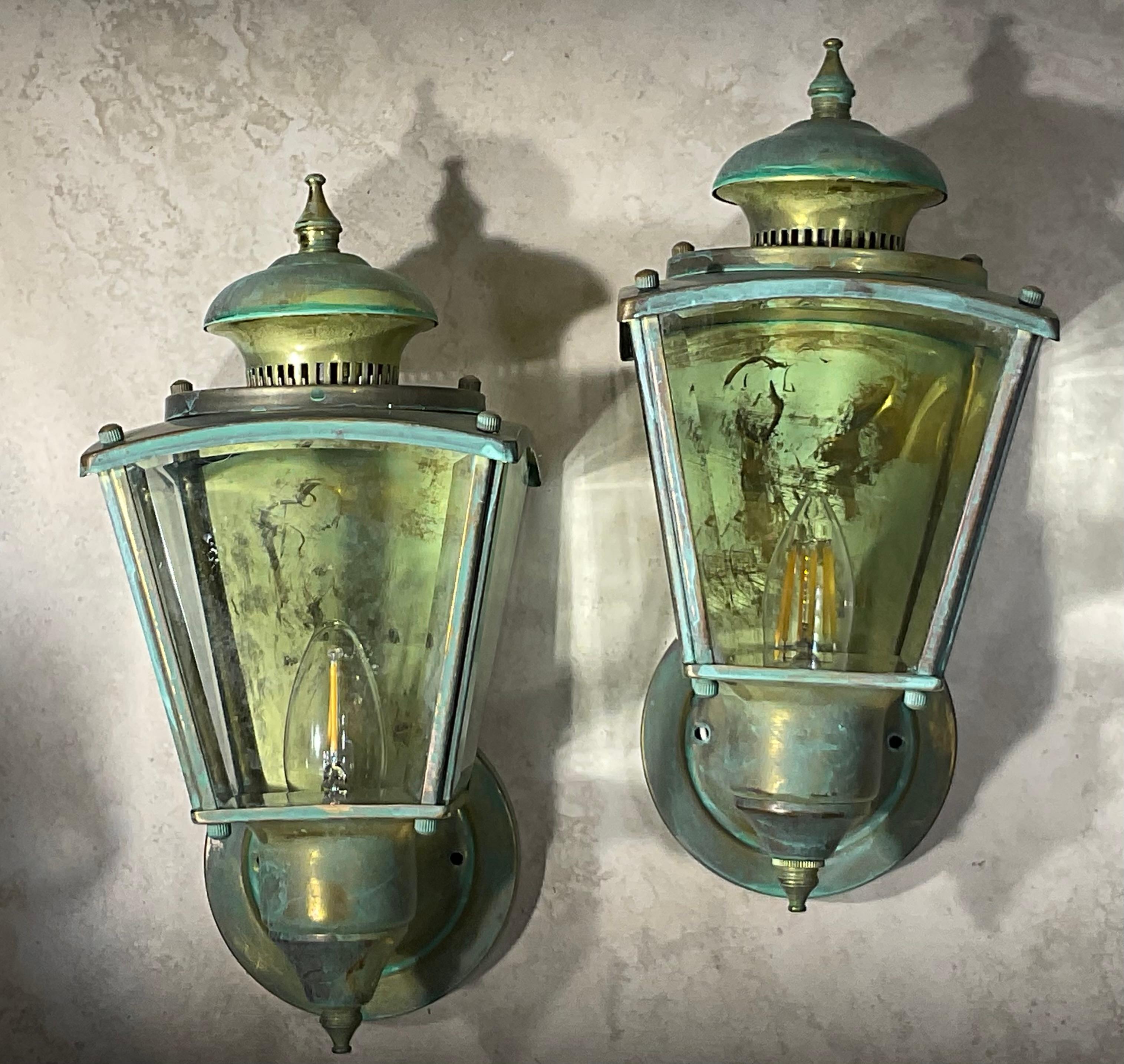 Funky Pair of Vintage Solid Brass Wall Lanterns 5”.75 x 5”.75 x 11”.75 High For Sale 7