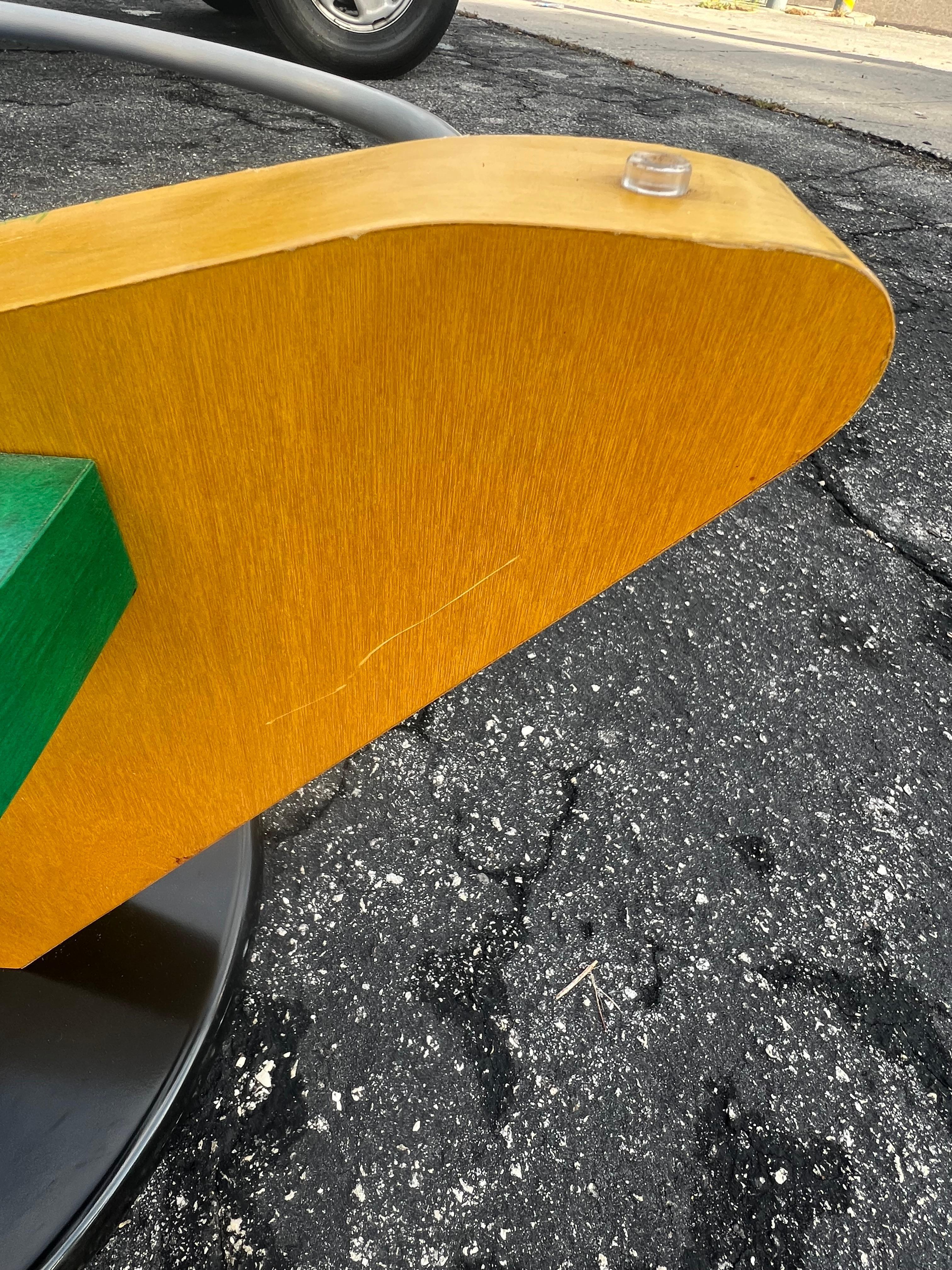 Table basse colorée post-moderne funky, vers 1990 en vente 4