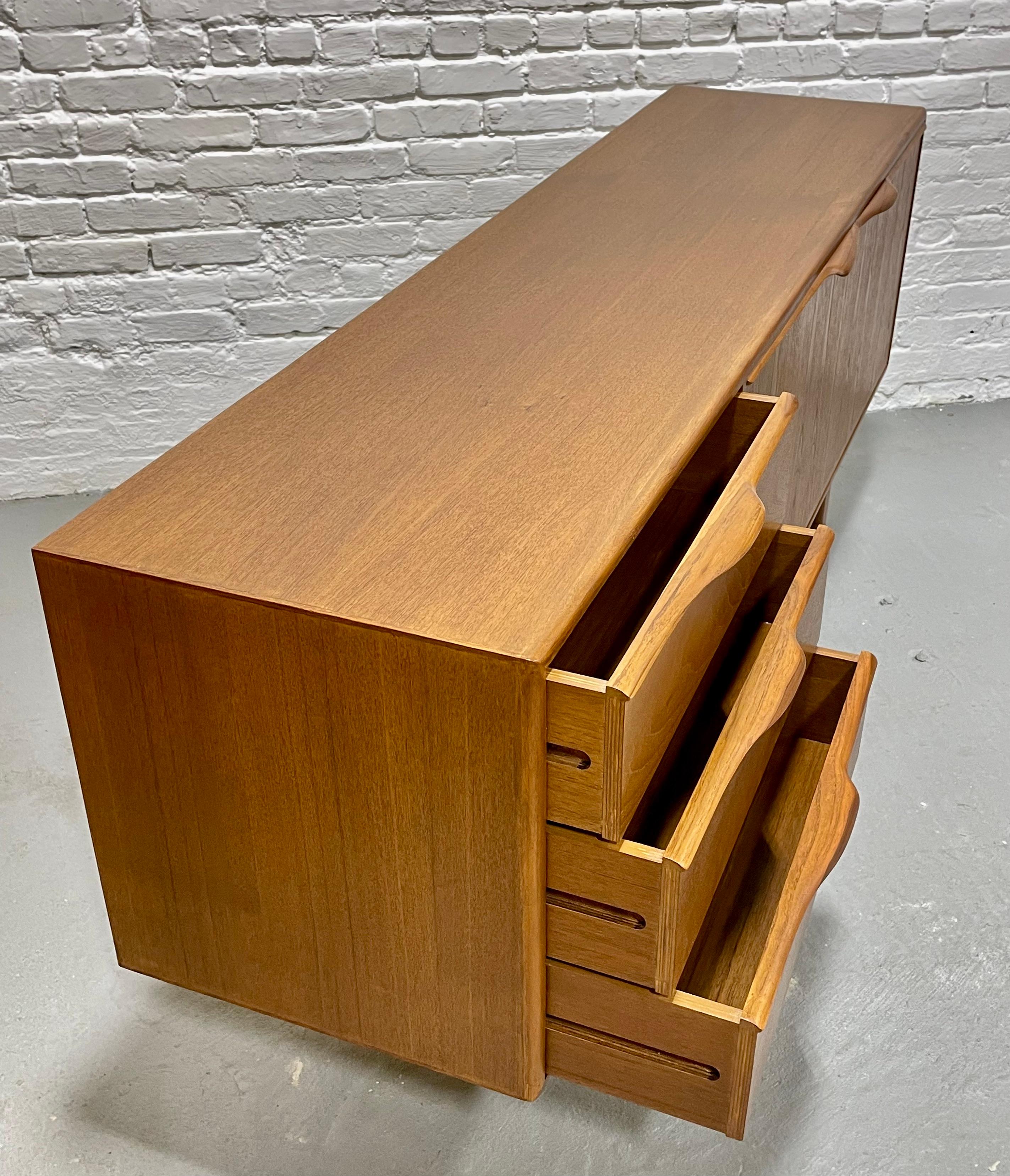 FUNKY + Sculptural Mid Century MODERN styled CREDENZA / Media Stand / Sideboard For Sale 1