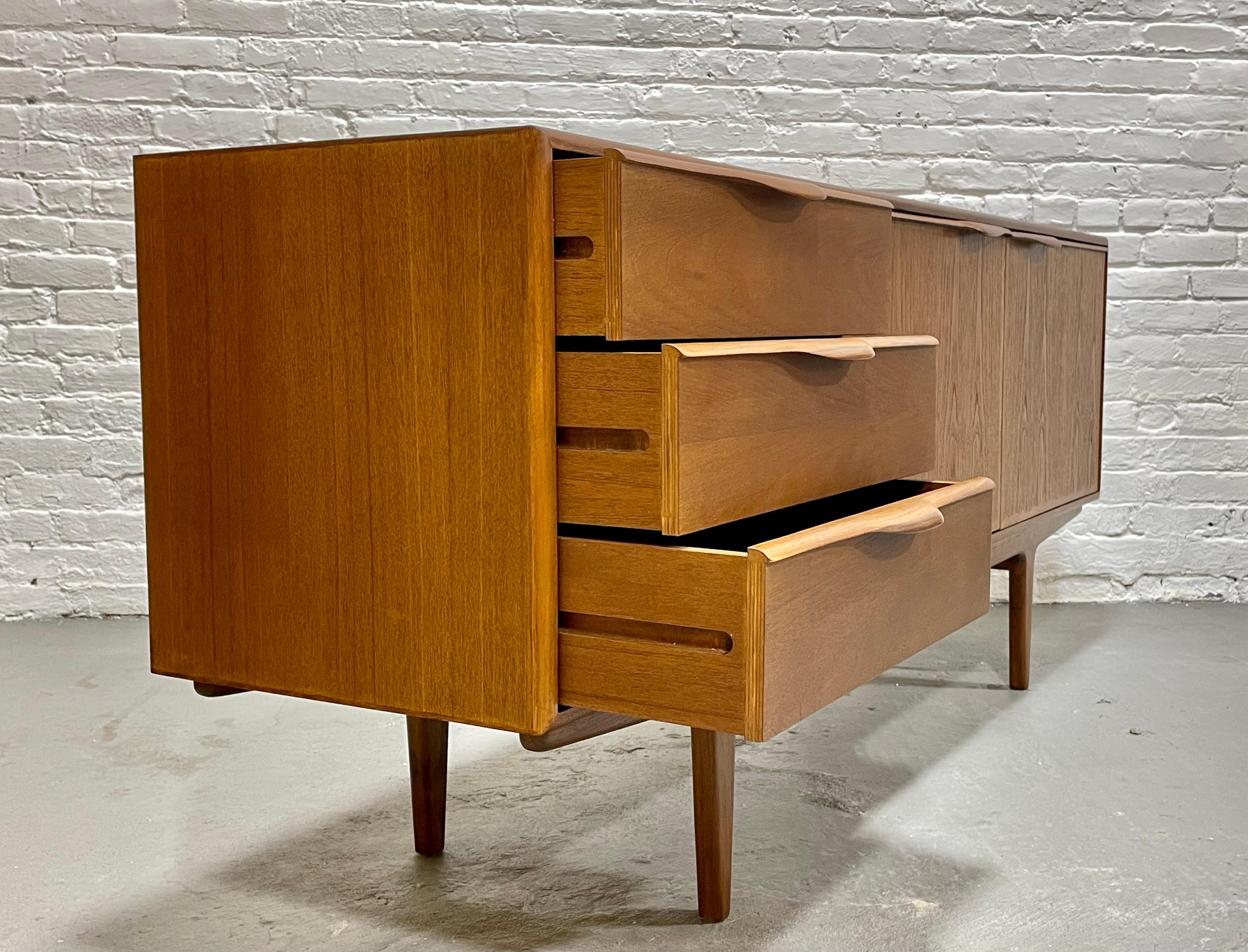 FUNKY + Sculptural Mid Century MODERN styled CREDENZA / Media Stand / Sideboard For Sale 2