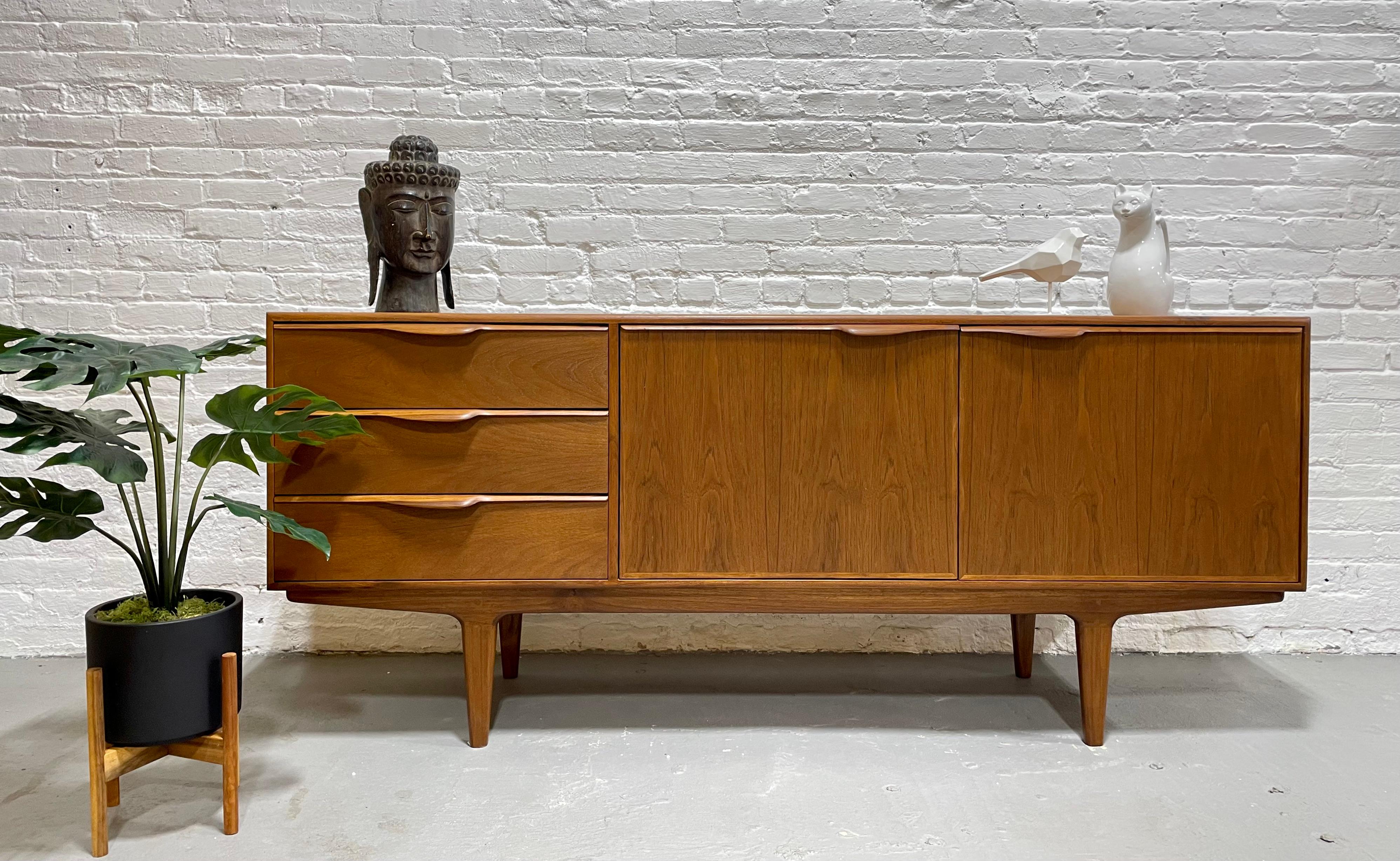 Mid-Century Modern FUNKY + Sculptural Mid Century MODERN styled CREDENZA / Media Stand / Sideboard For Sale