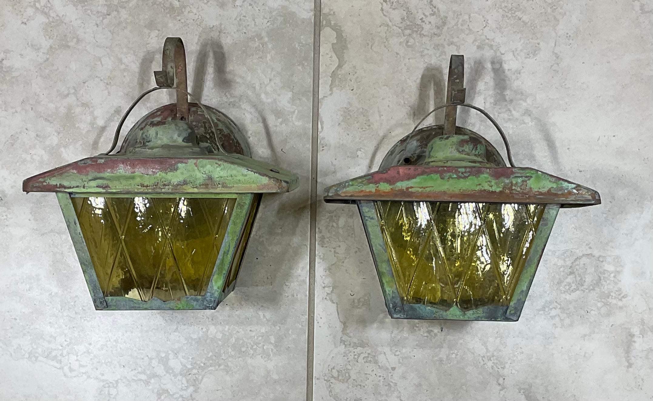 American Funky Small Pair of Vintage Brass Wall Lantern For Sale