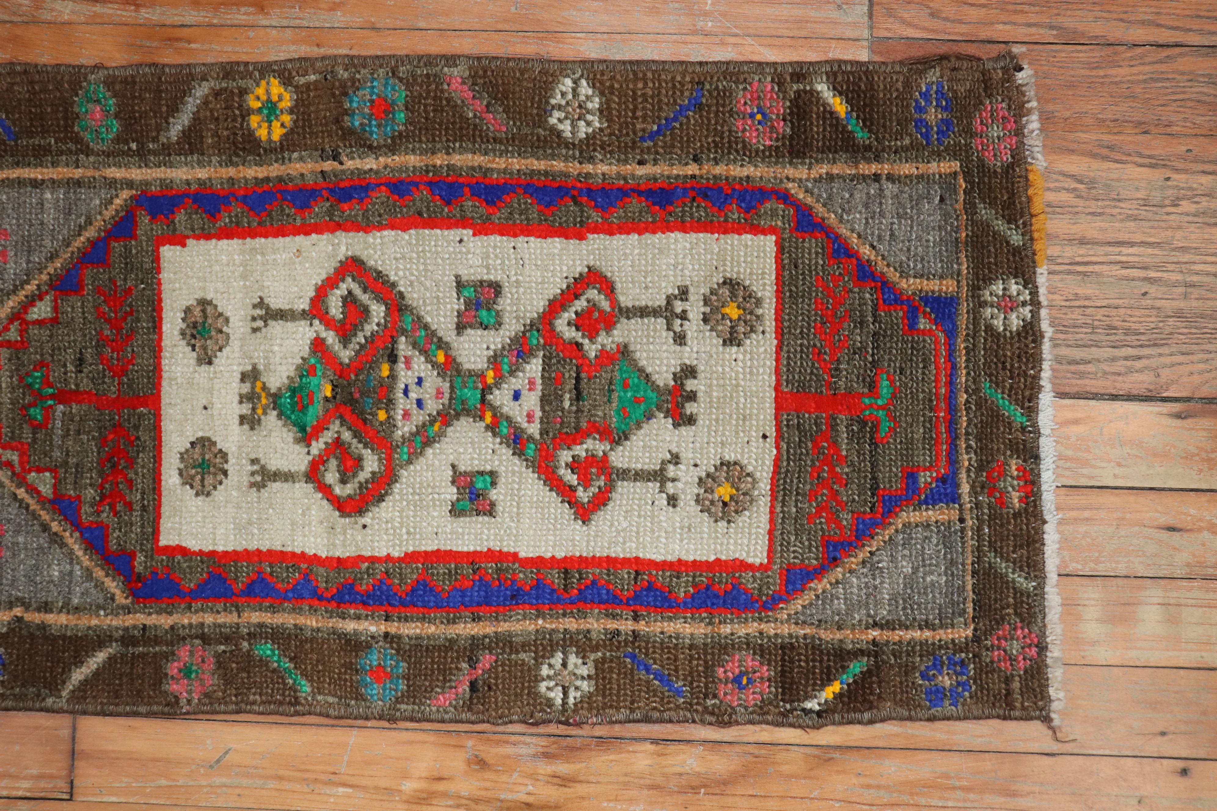 Funky Tribal Turkish 20th Century Mat Rug In Good Condition For Sale In New York, NY