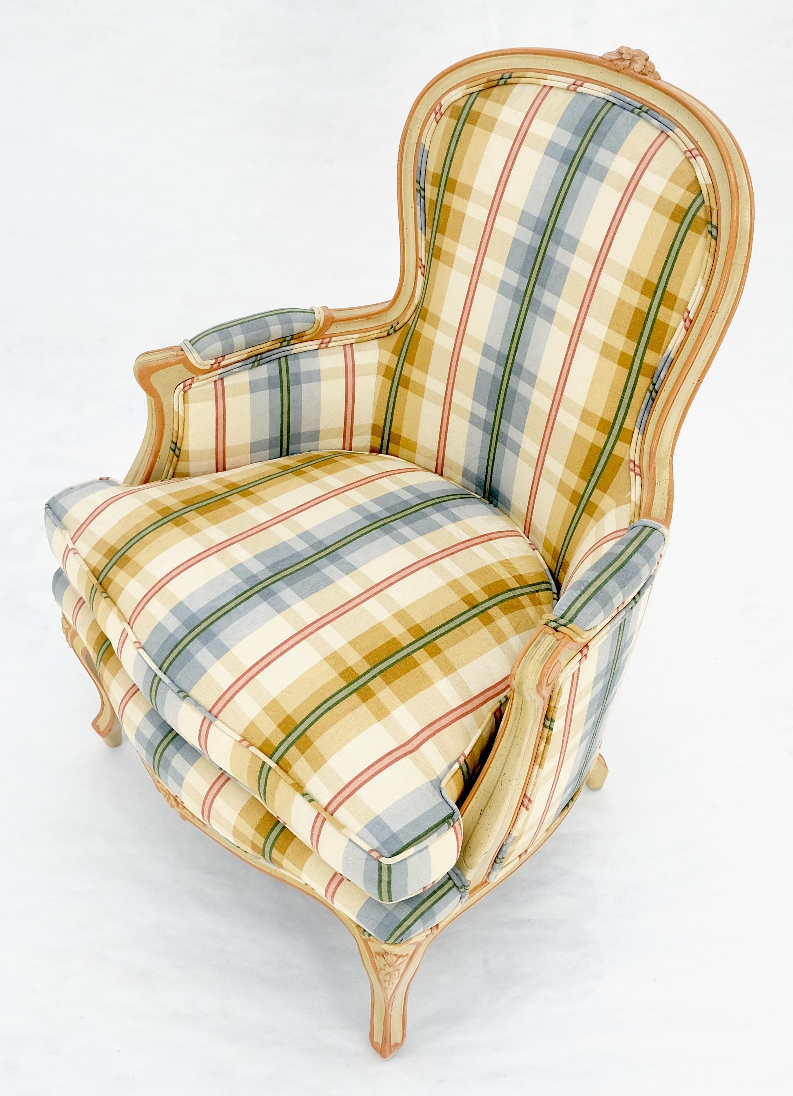 Funky Upholstery Painted & Carved Frame Französisch Ballon zurück Arm Lounge Chair MINT im Angebot 7