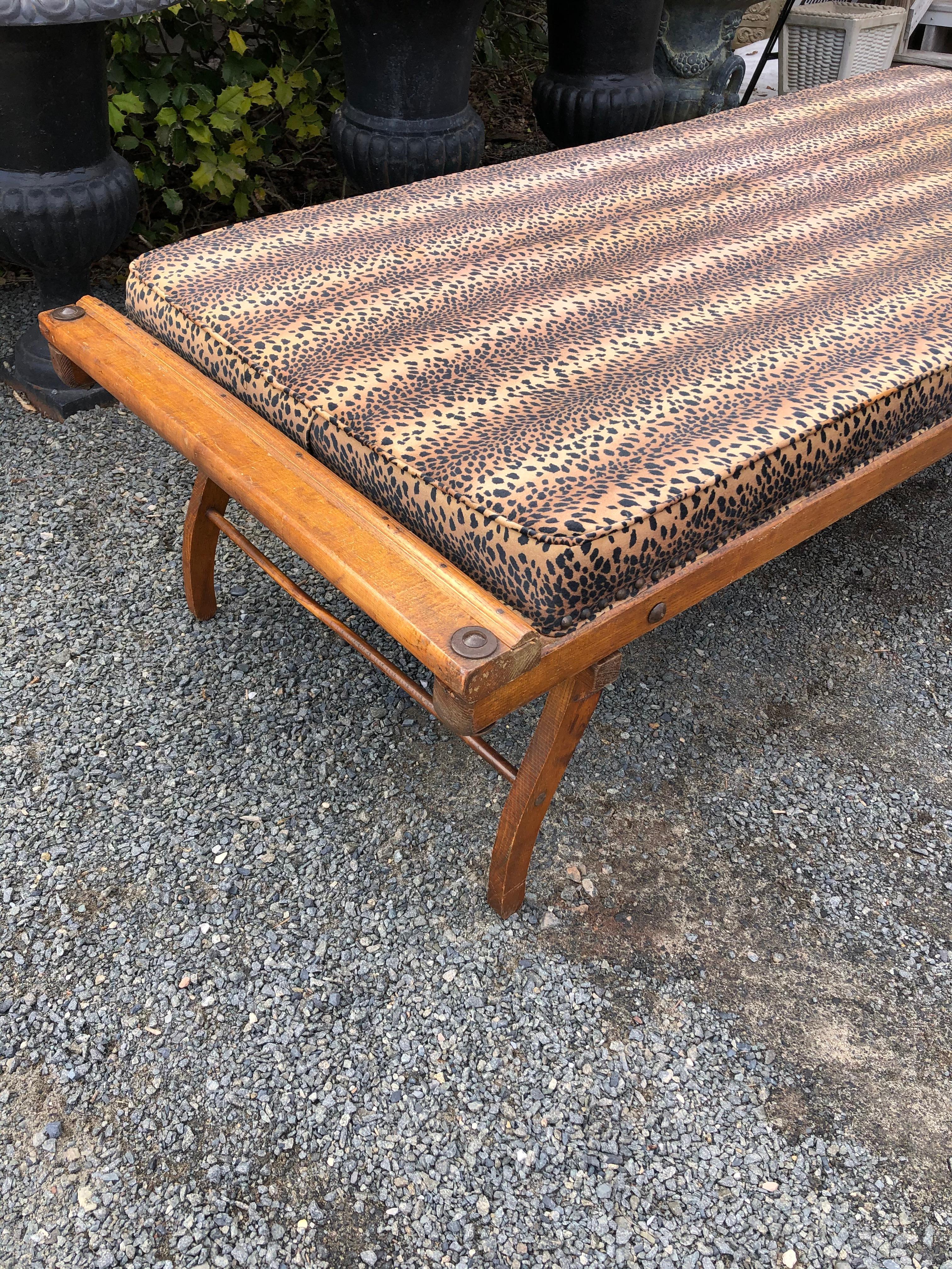 Mid-20th Century Funky Vintage Army Cot Chaise Longue