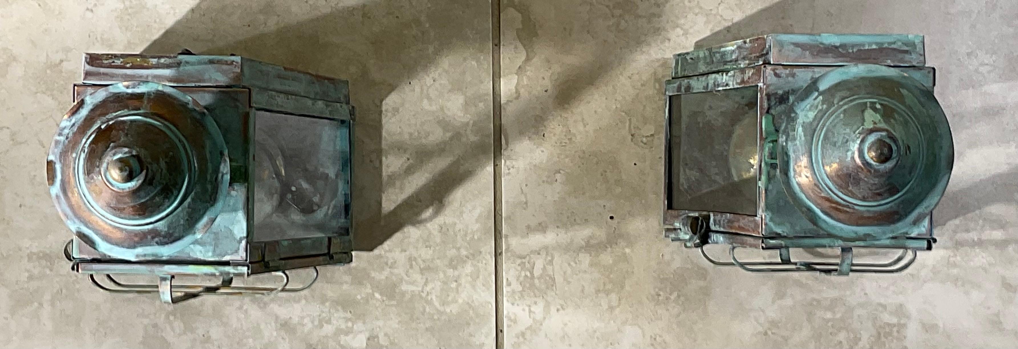 Funky Vintage Pair of Solid Patinated Brass Wall Lanterns For Sale 4