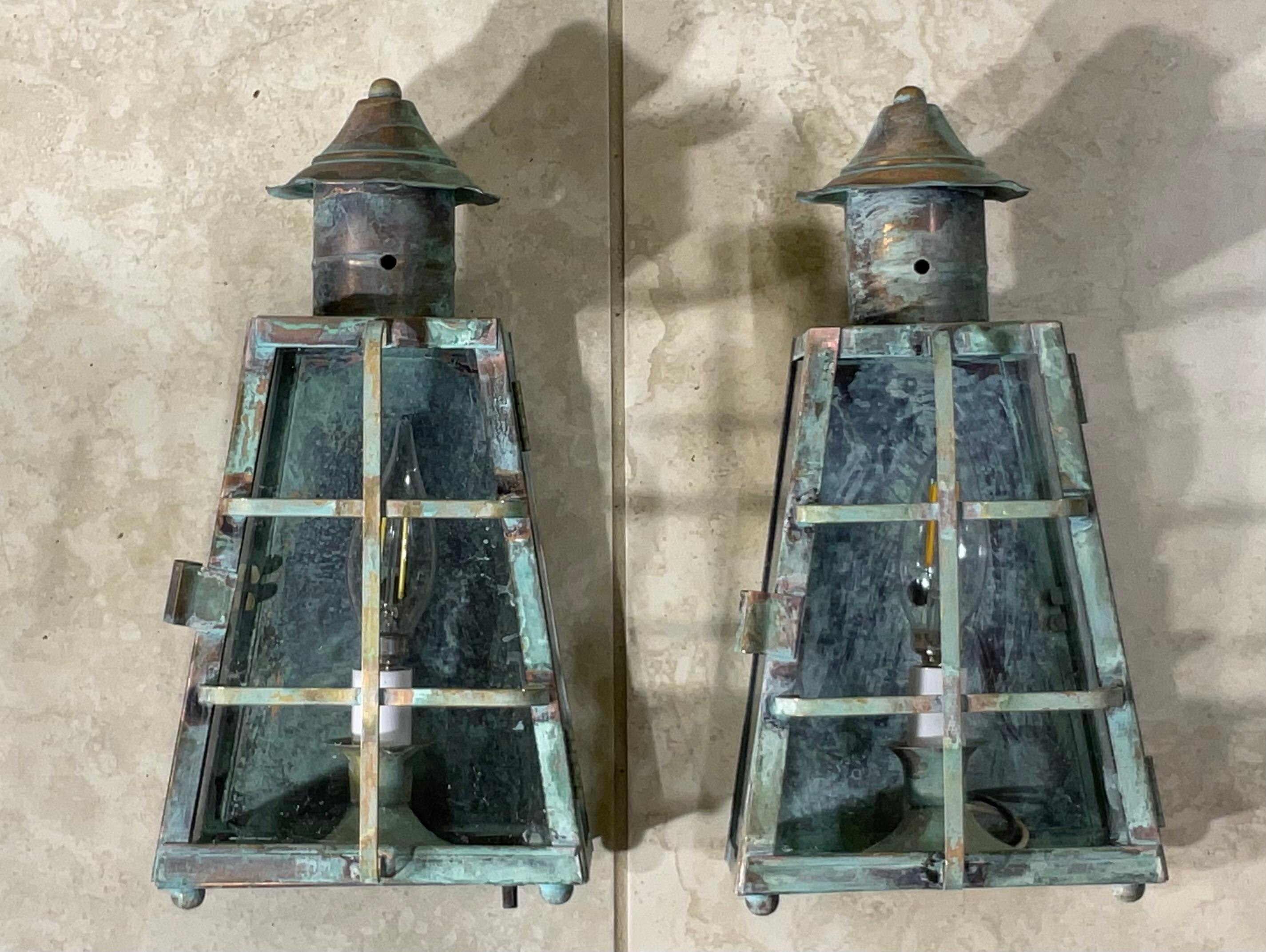 Funky Vintage Pair of Solid Patinated Brass Wall Lanterns For Sale 5