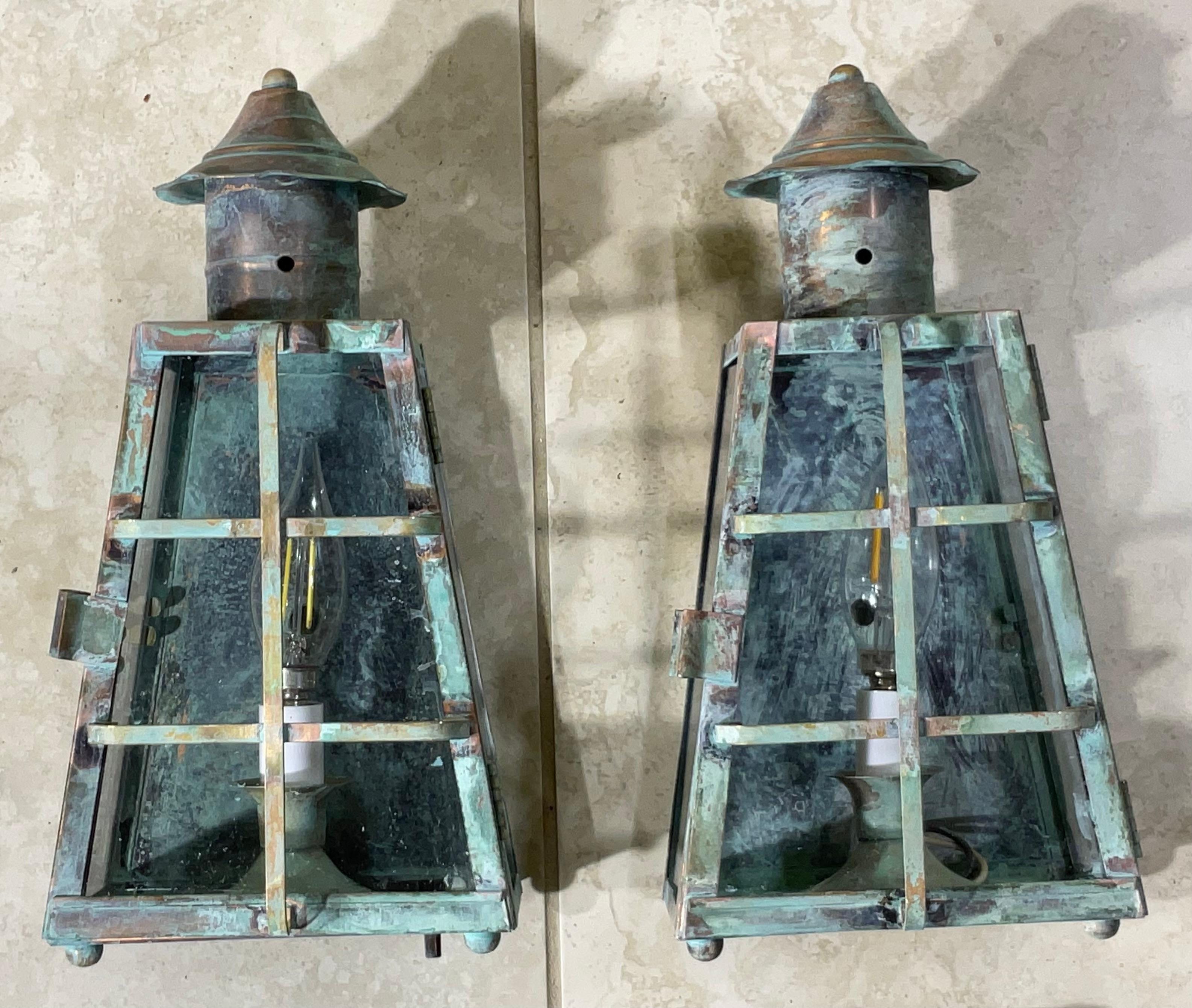Funky Vintage Pair of Solid Patinated Brass Wall Lanterns For Sale 9