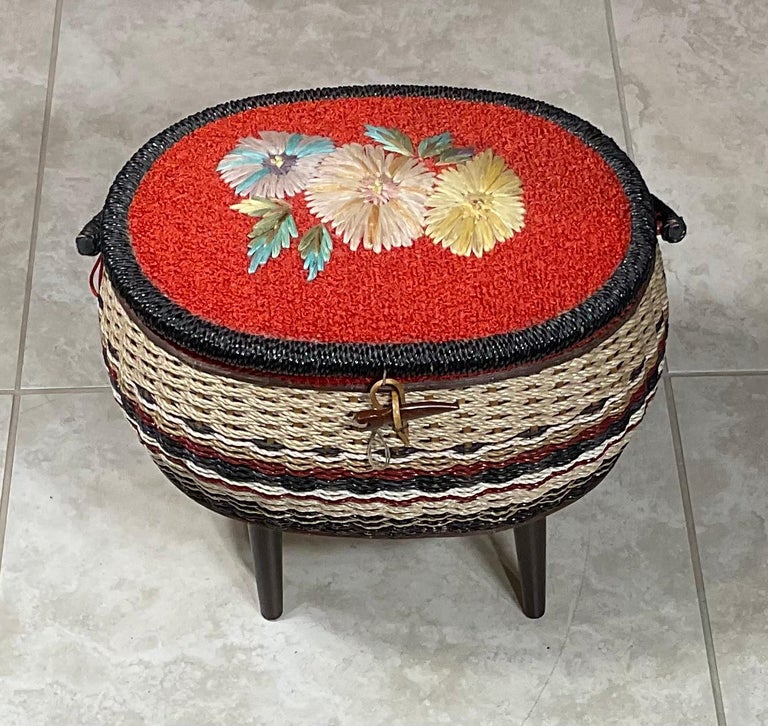 Funky Vintage Sewing Basket, Mid-Century Design For Sale at