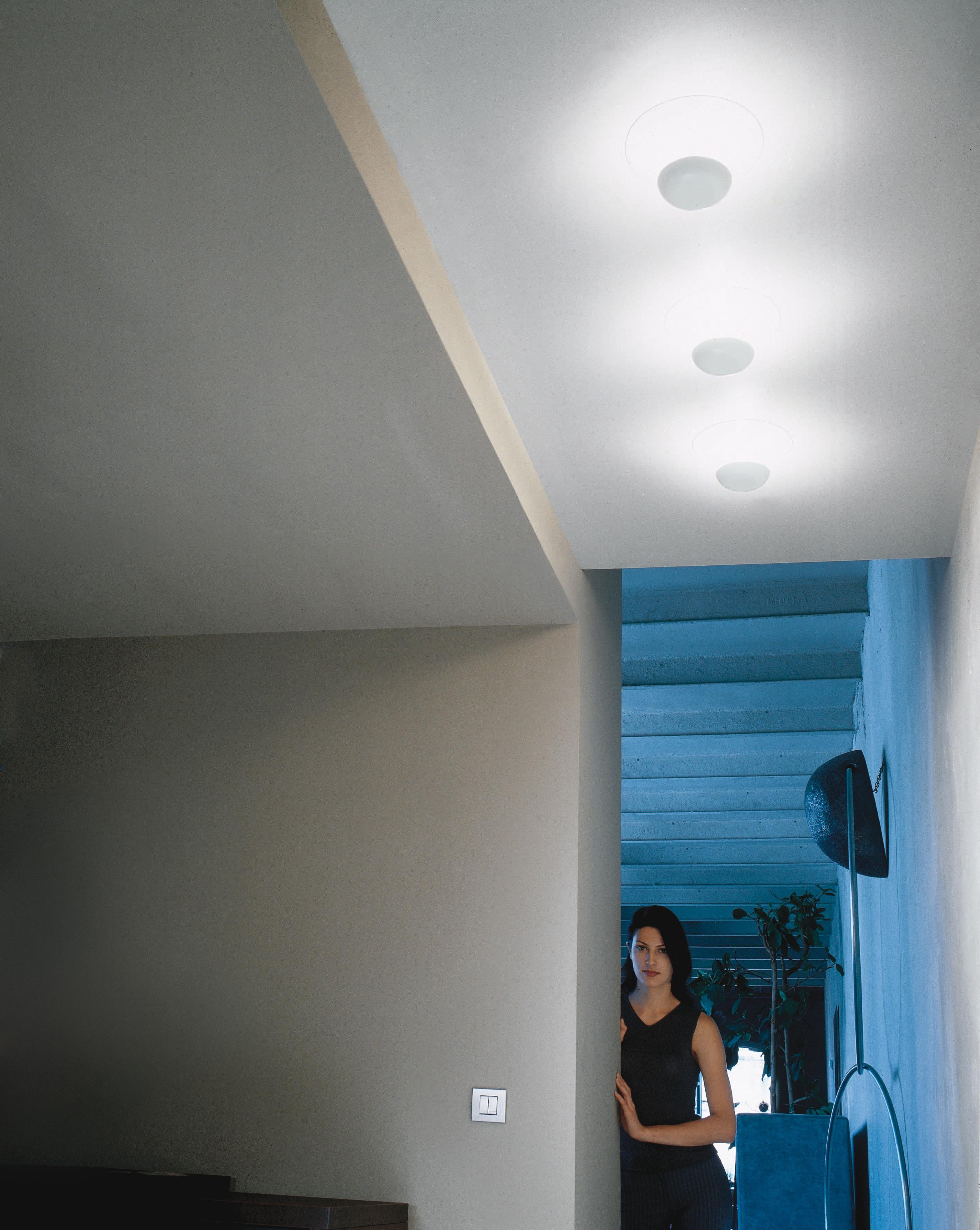 Funnel LED Ceiling/Wall Light in Matte White For Sale 4