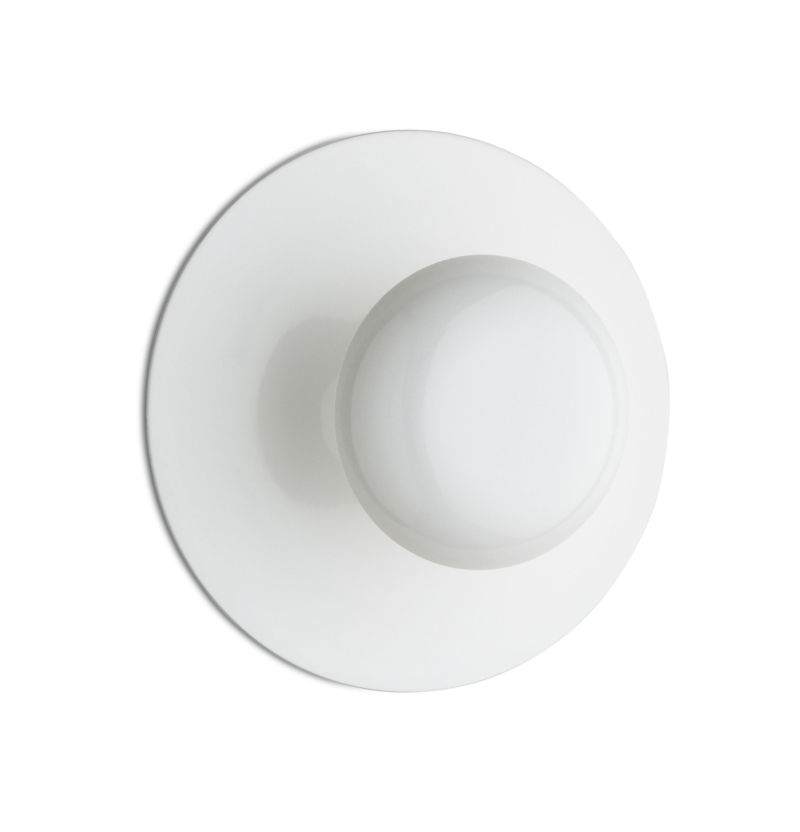 Funnel LED Ceiling/Wall Light in Matte White For Sale 1
