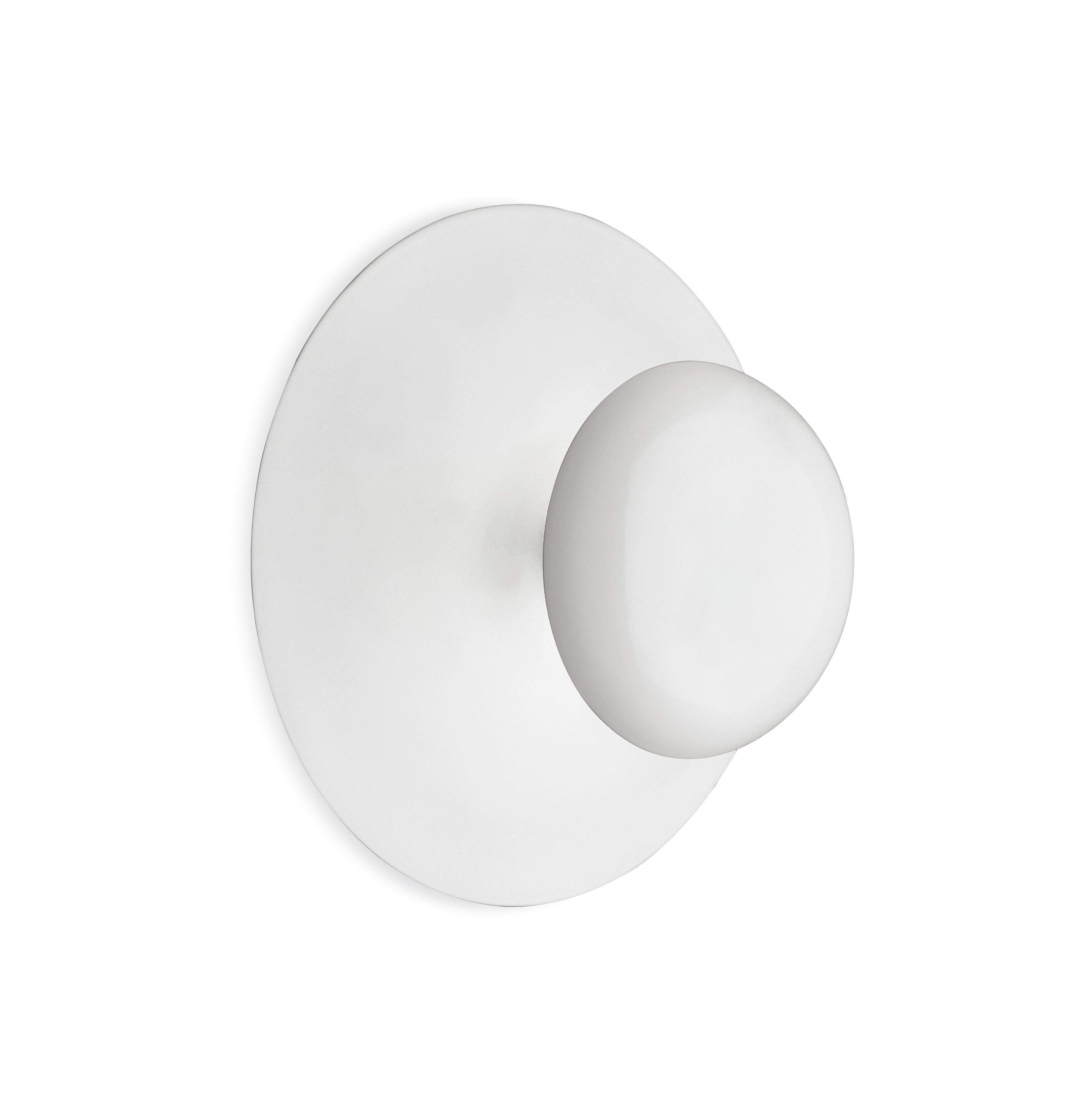 Funnel LED Ceiling/Wall Light in Matte White For Sale 2
