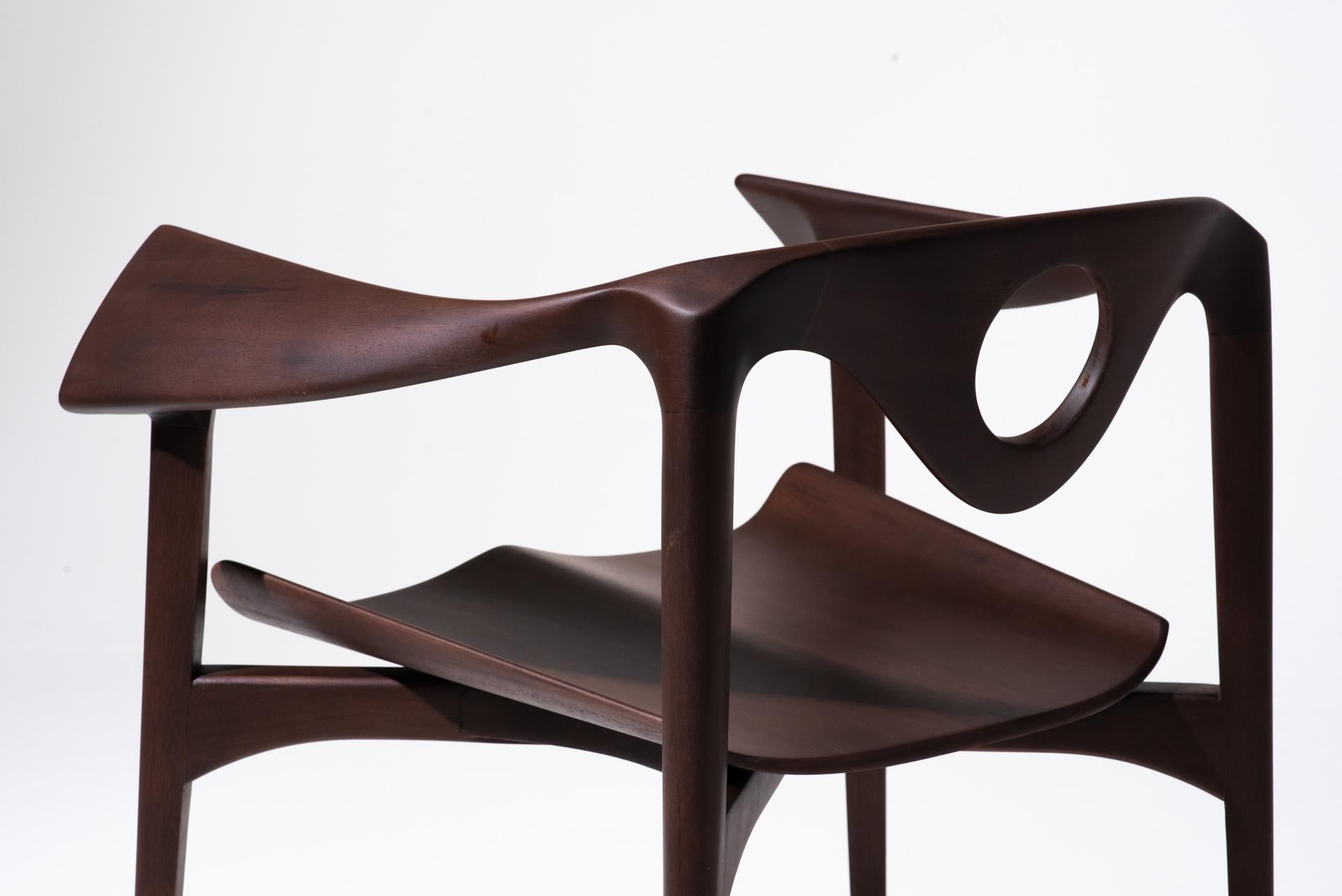 Furcula chair in Jequitiba Brazilian wood in contemporary styly by Tiago Curioni For Sale 3