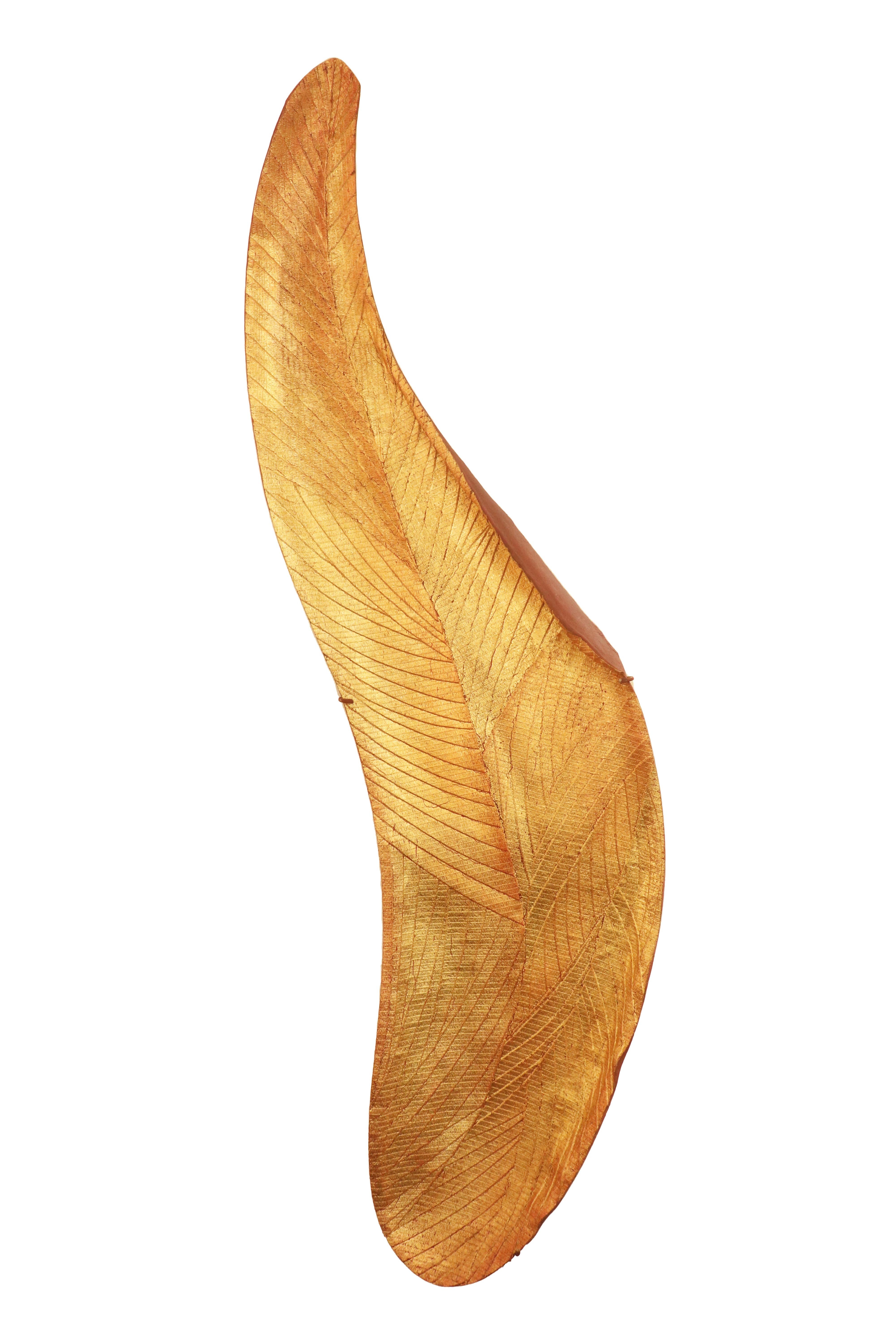 Furie is an artpiece made in 2019 by Vadim Garine. The weaving of gilded paper with copper leaf technique is used to create this sculpture. 
Dimensions: 84.25
