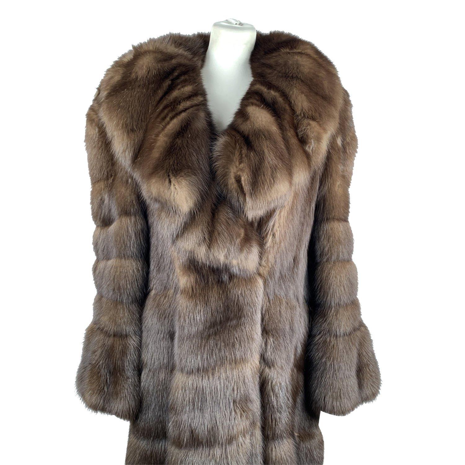 MATERIAL: Fur COLOR: Brown MODEL: Coat GENDER: Women SIZE: Large COUNTRY OF MANUFACTURE: Italy Condition CONDITION DETAILS: A :EXCELLENT CONDITION - Looks mint. Imperceptible signs of wear may be present due to storage Measurements MEASUREMENTS: