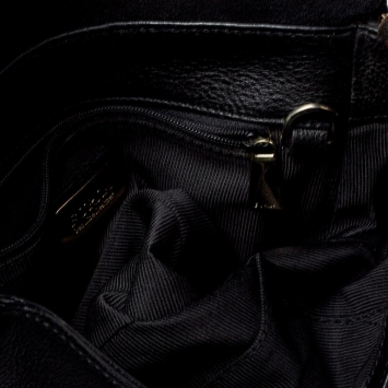 De las mujeres Furla Black Leather and Suede Messenger Bag en venta