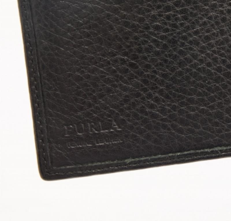 Furla Black Leather Trifold Wallet For Sale 4