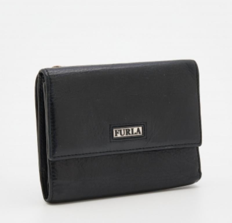 Furla Black Leather Trifold Wallet For Sale 5