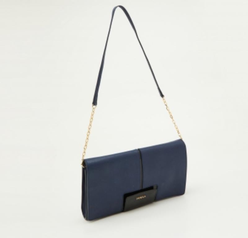 Furla Borsa a tracolla con patta e catena in pelle blu/nera in vendita 2