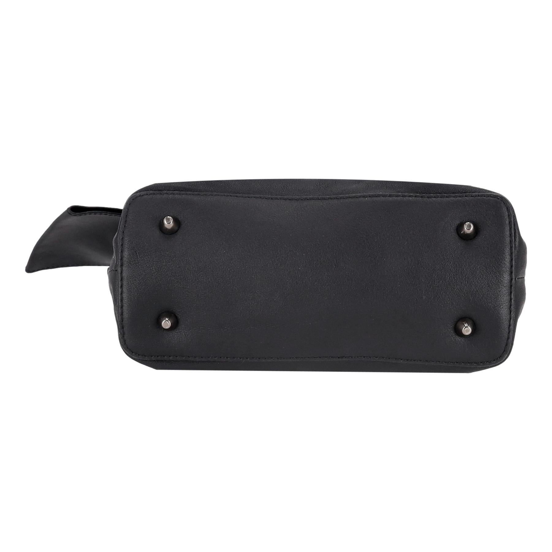 Furla - Sac en cuir orné d'un nœud Excellent état - En vente à London, GB