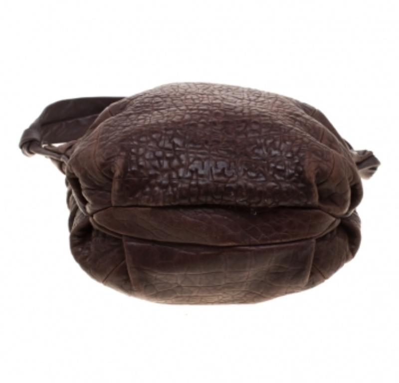 Furla Braune Hobo-Tasche aus Leder mit Krokodilprägung im Angebot 1