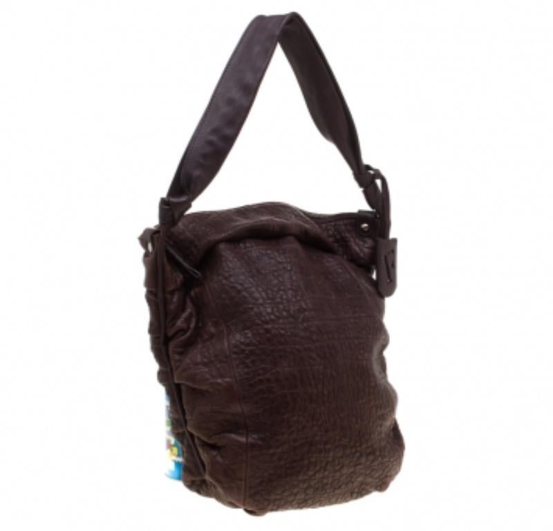 Furla Braune Hobo-Tasche aus Leder mit Krokodilprägung im Angebot 3