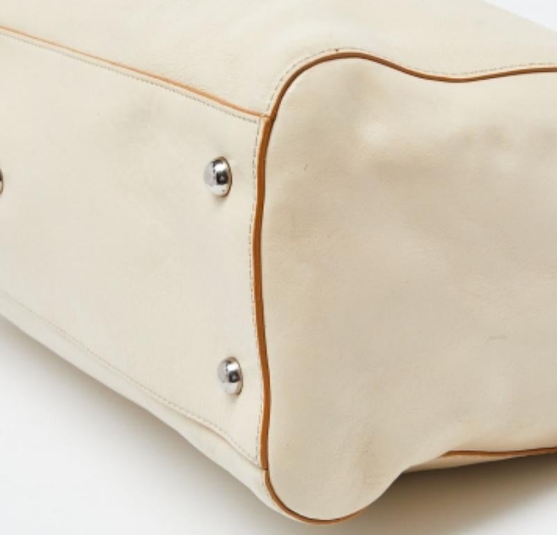 Beige Furla - Fourre-tout en cuir crème à fermeture tournante en vente