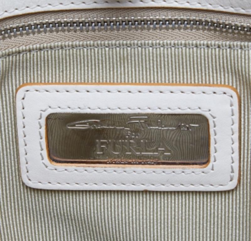 Furla - Fourre-tout en cuir crème à fermeture tournante en vente 1