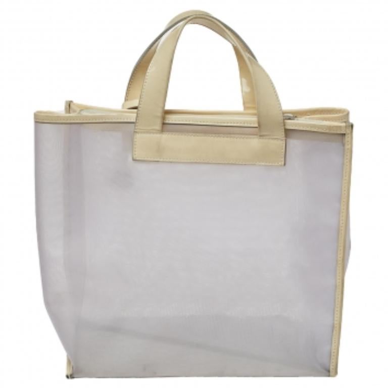 Furla Cream Mesh And Patent Leather Divide It Tote In Fair Condition For Sale In Dubai, Al Qouz 2