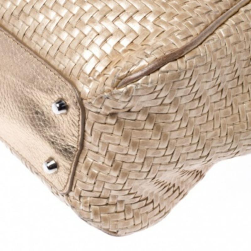 Fourre-tout Furla en cuir et raphia tissé doré en vente 3